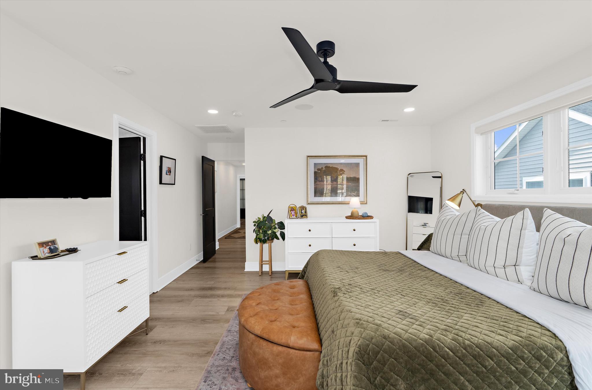 EASTON VILLAGE - Residential