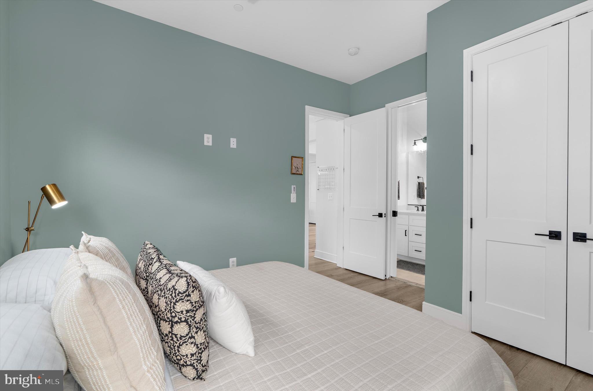 EASTON VILLAGE - Residential