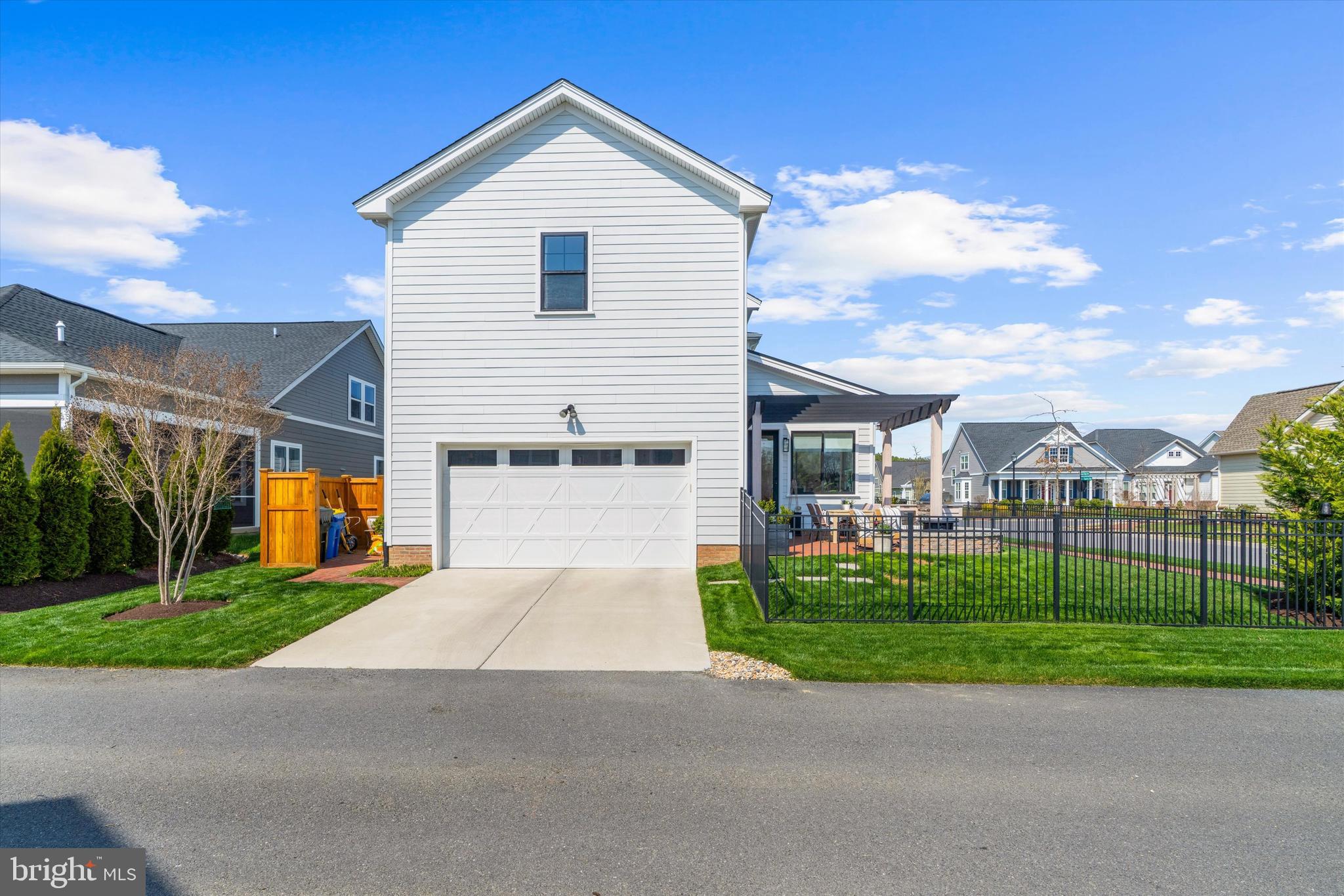 EASTON VILLAGE - Residential