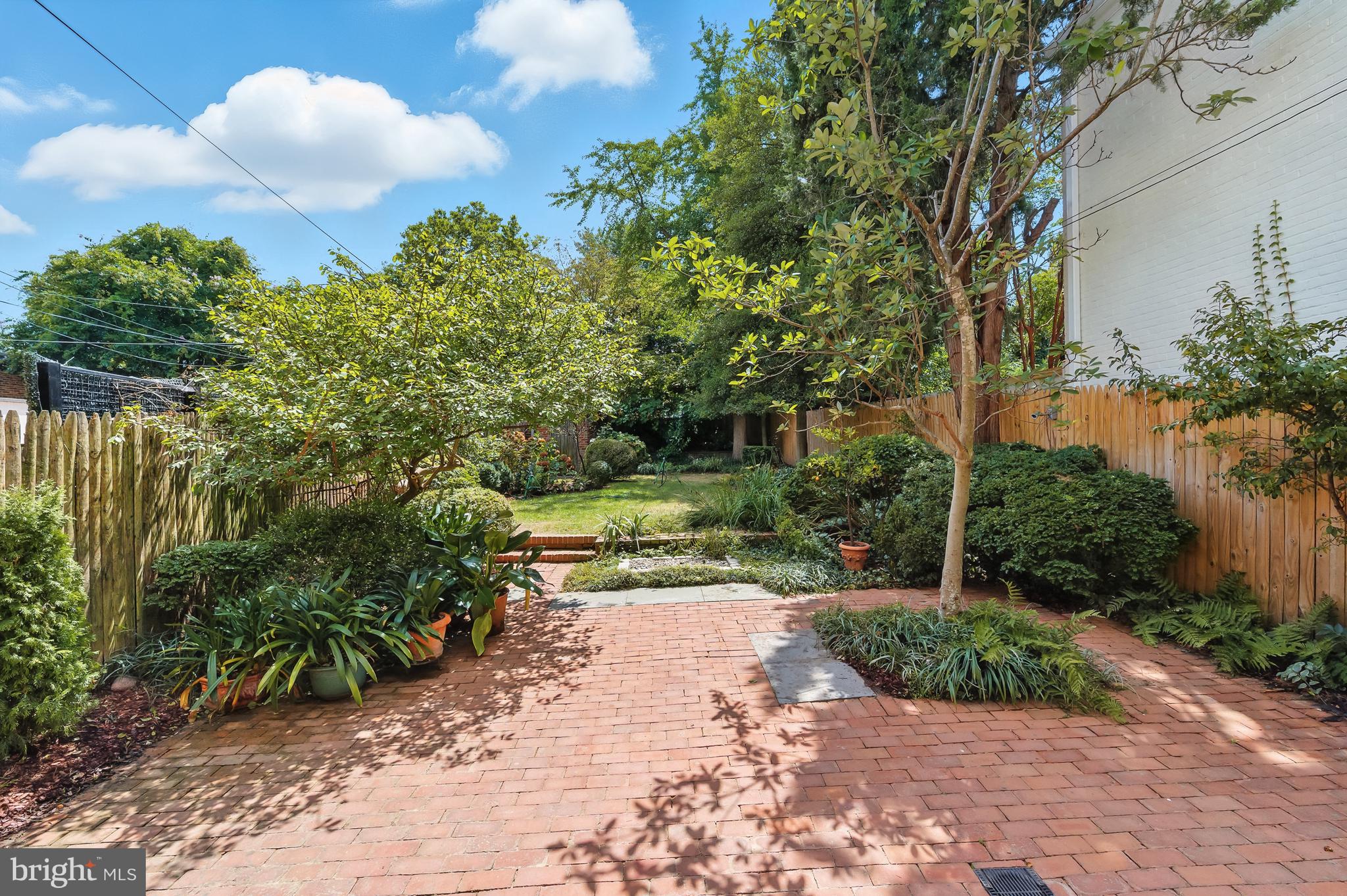 GEORGETOWN - Residential