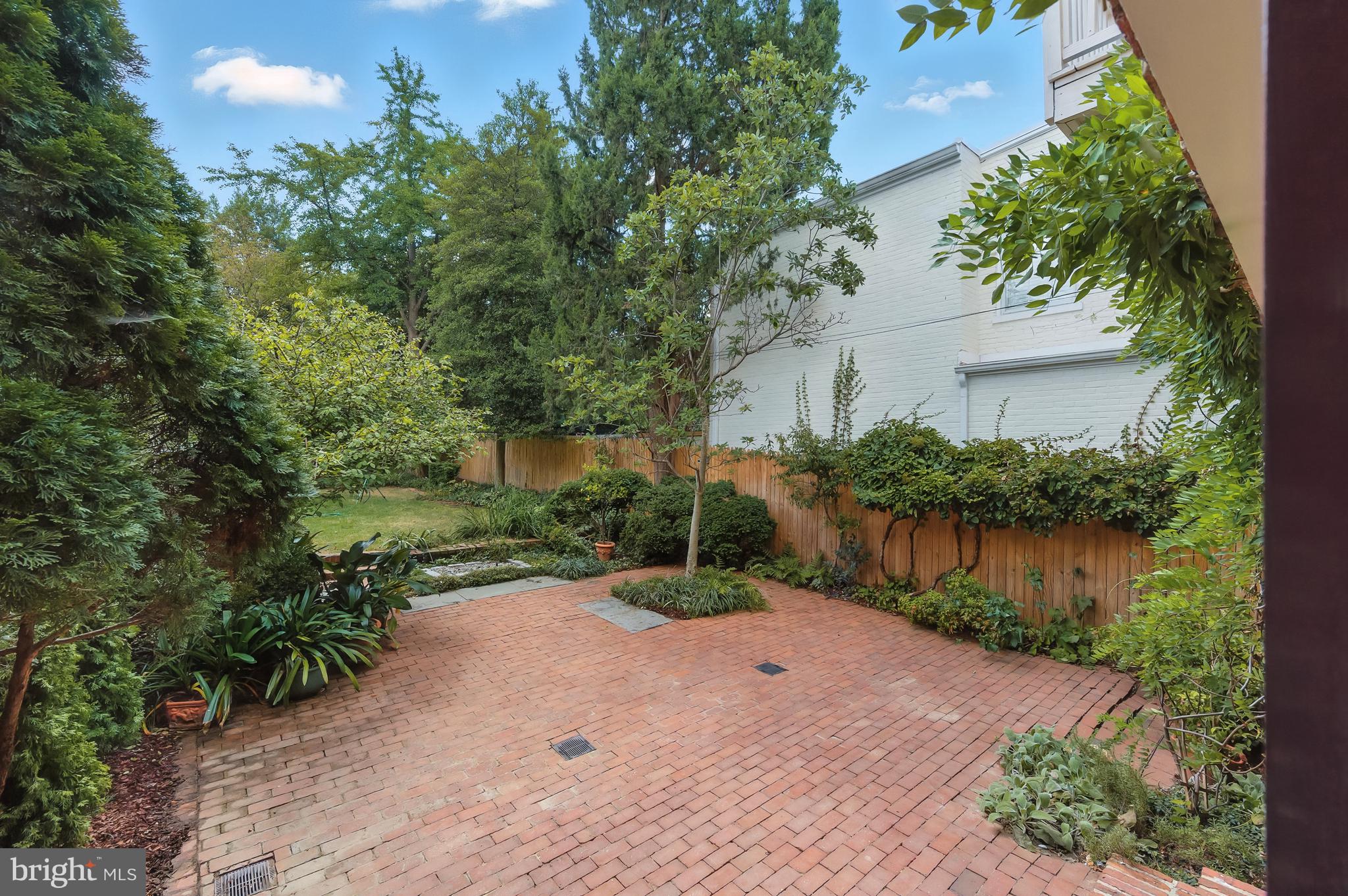GEORGETOWN - Residential