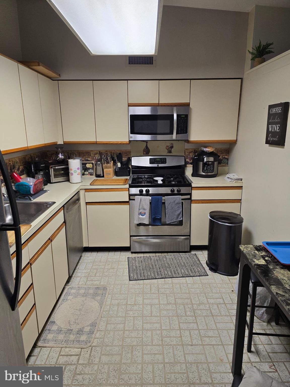 58201 DELAIRE LANDING ROAD 00 201