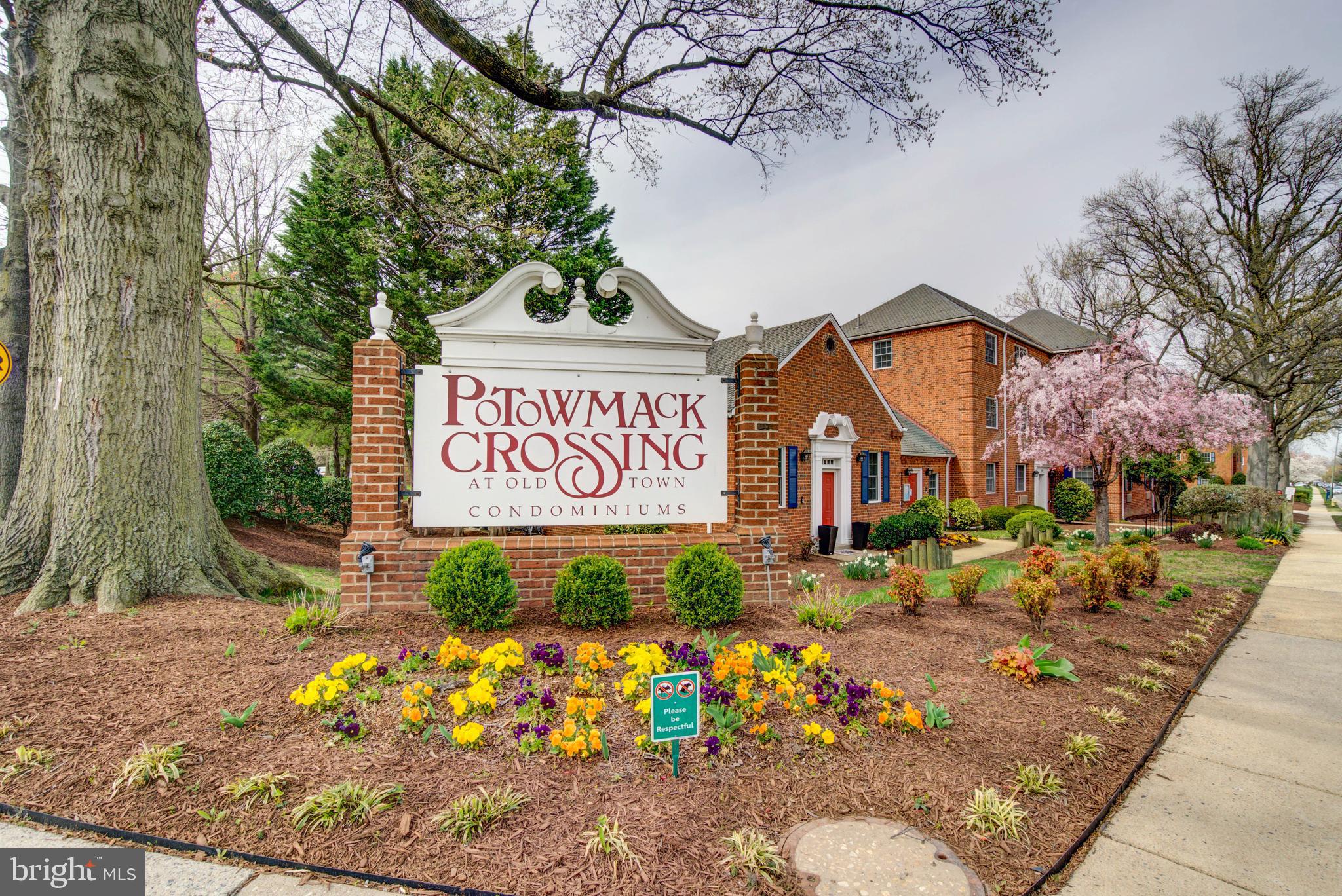 POTOWMACK CROSSING - Residential