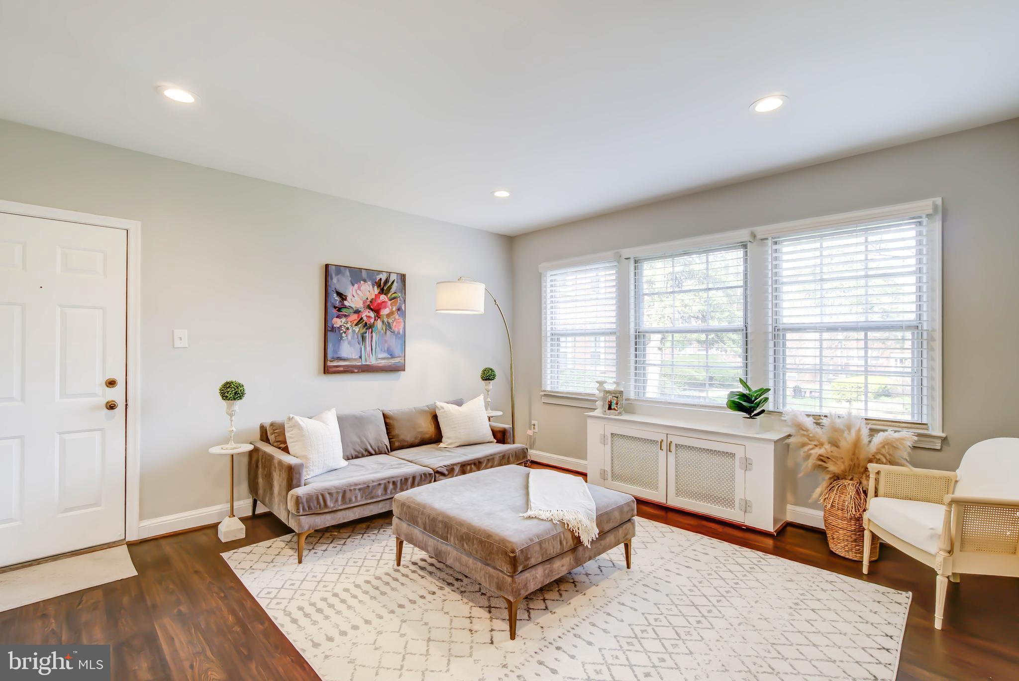 POTOWMACK CROSSING - Residential