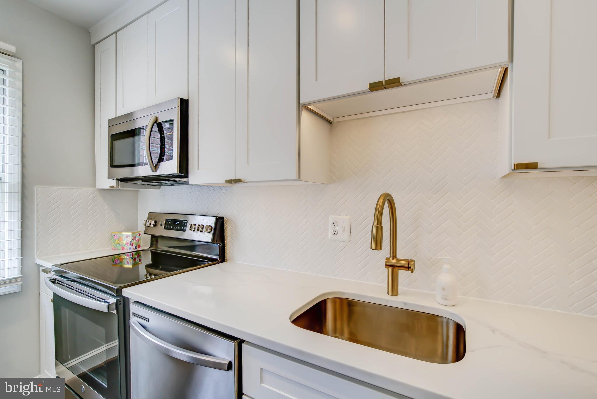 POTOWMACK CROSSING - Residential