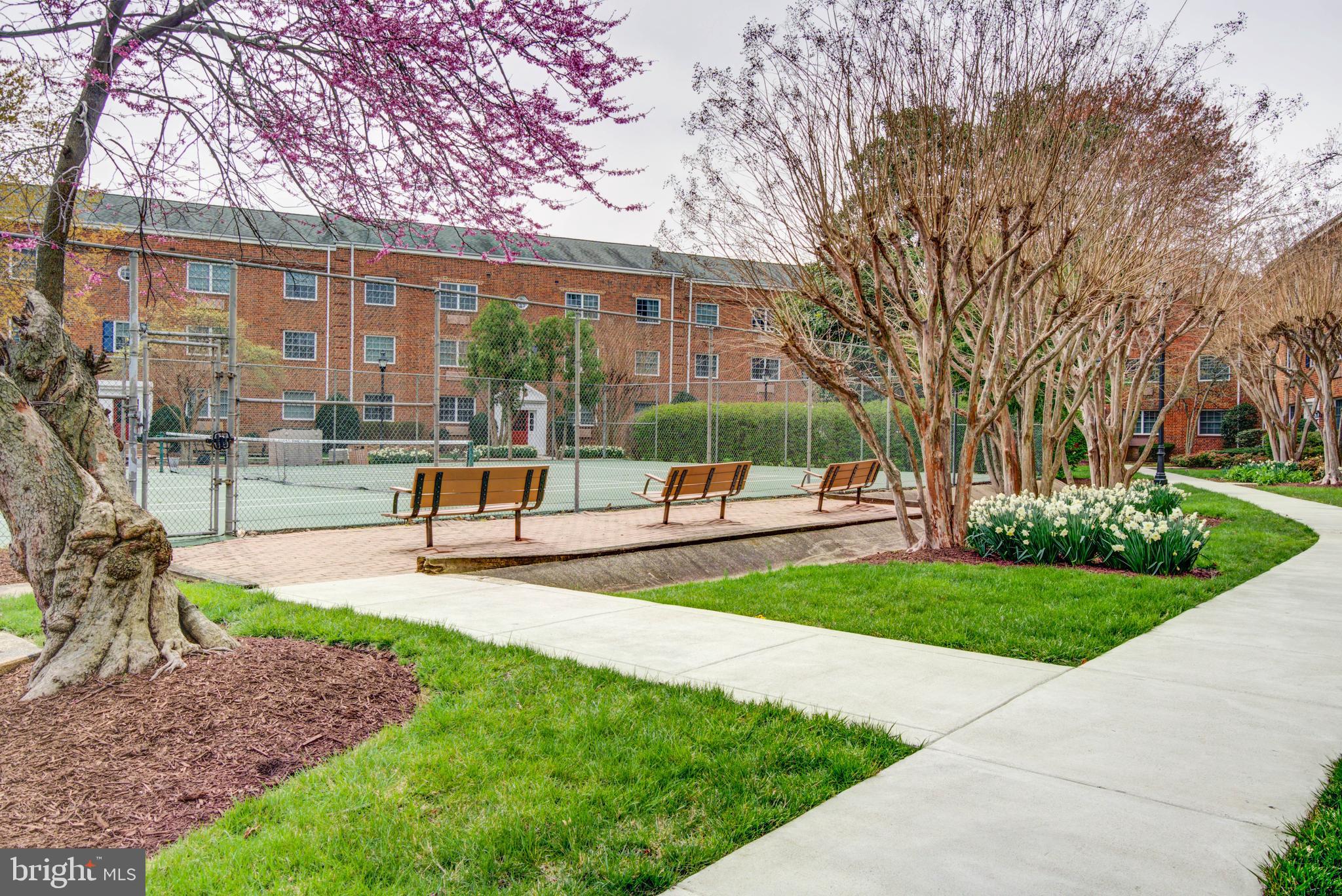 POTOWMACK CROSSING - Residential