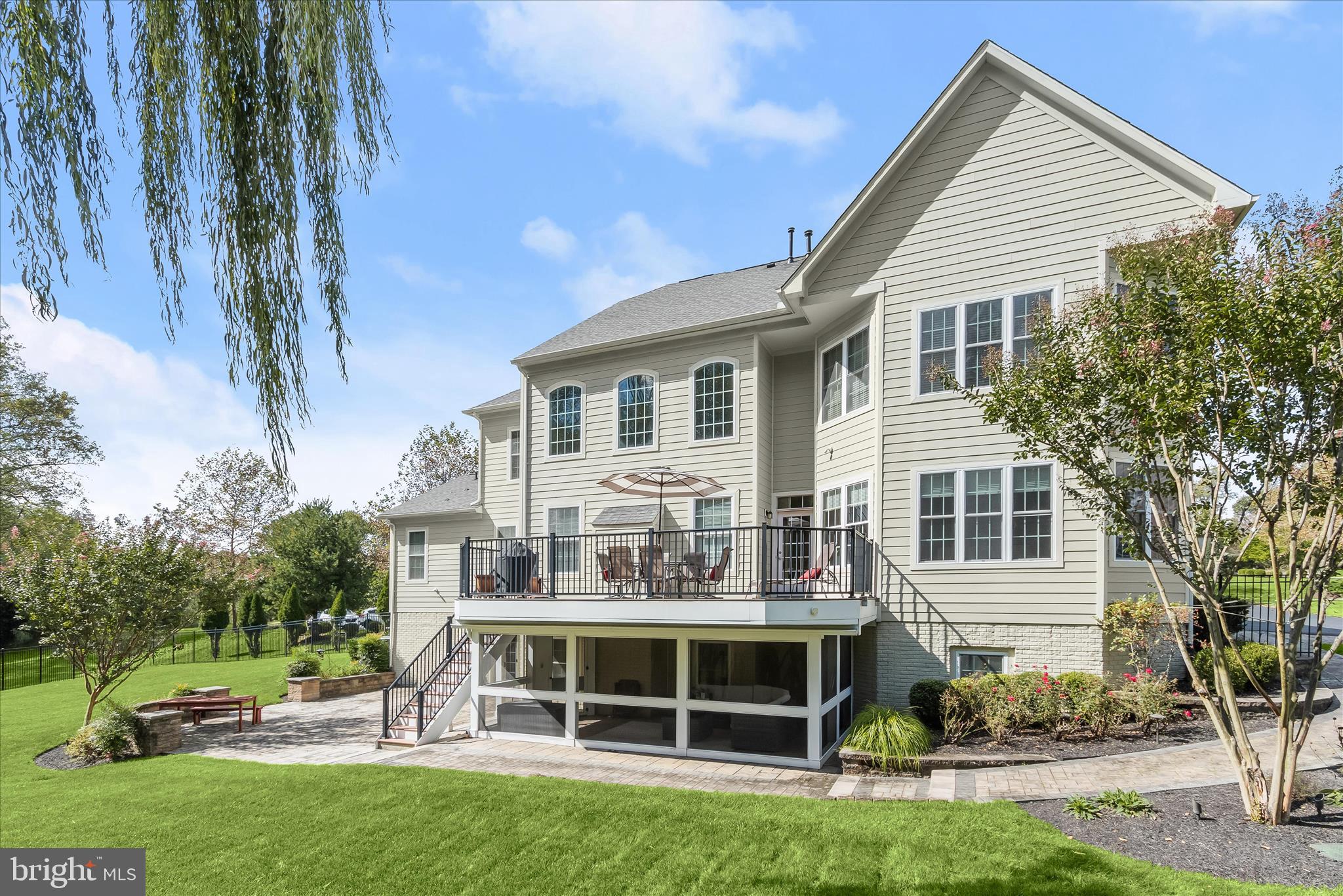 RIVERWOOD - Residential