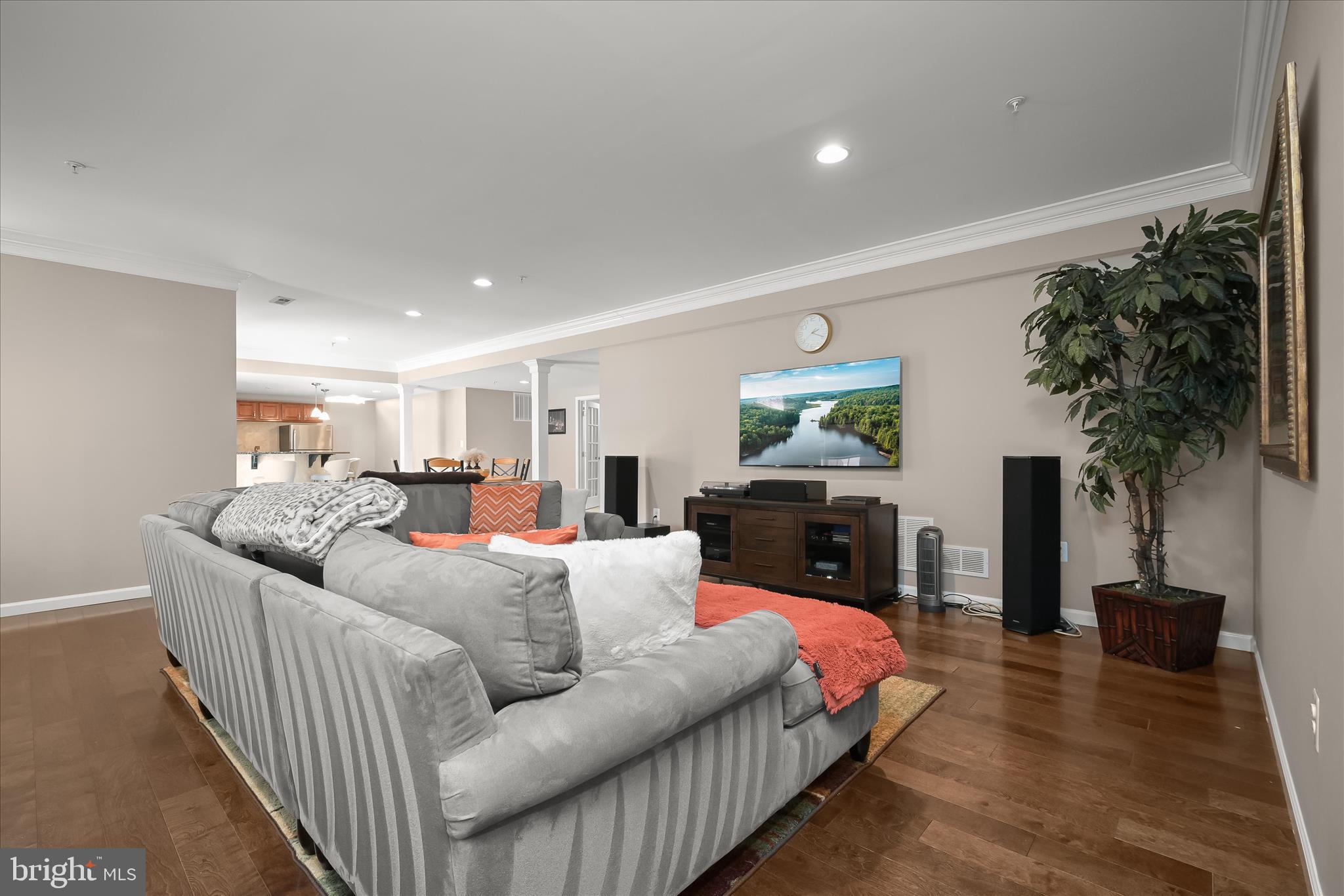 RIVERWOOD - Residential