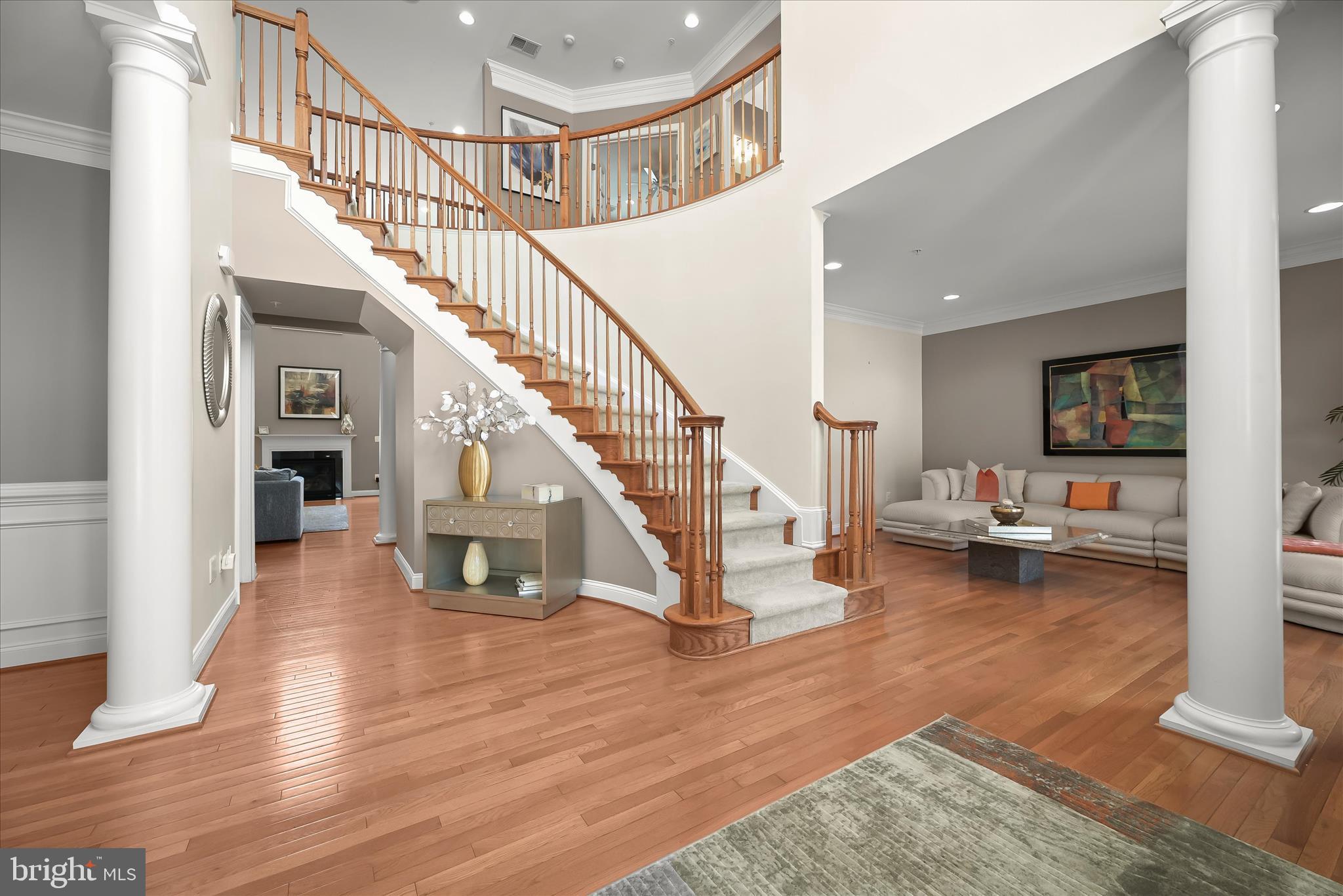 RIVERWOOD - Residential