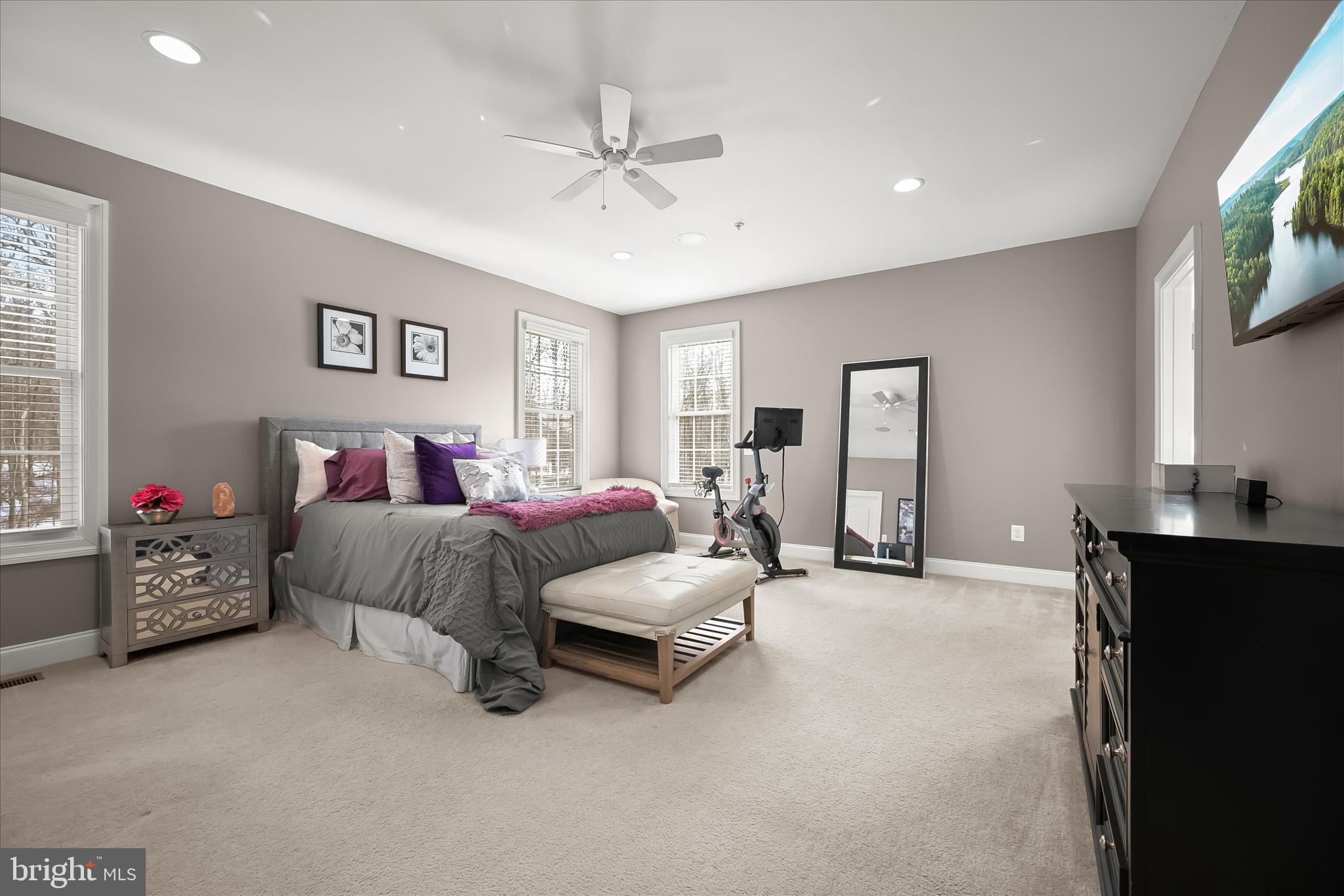 RIVERWOOD - Residential