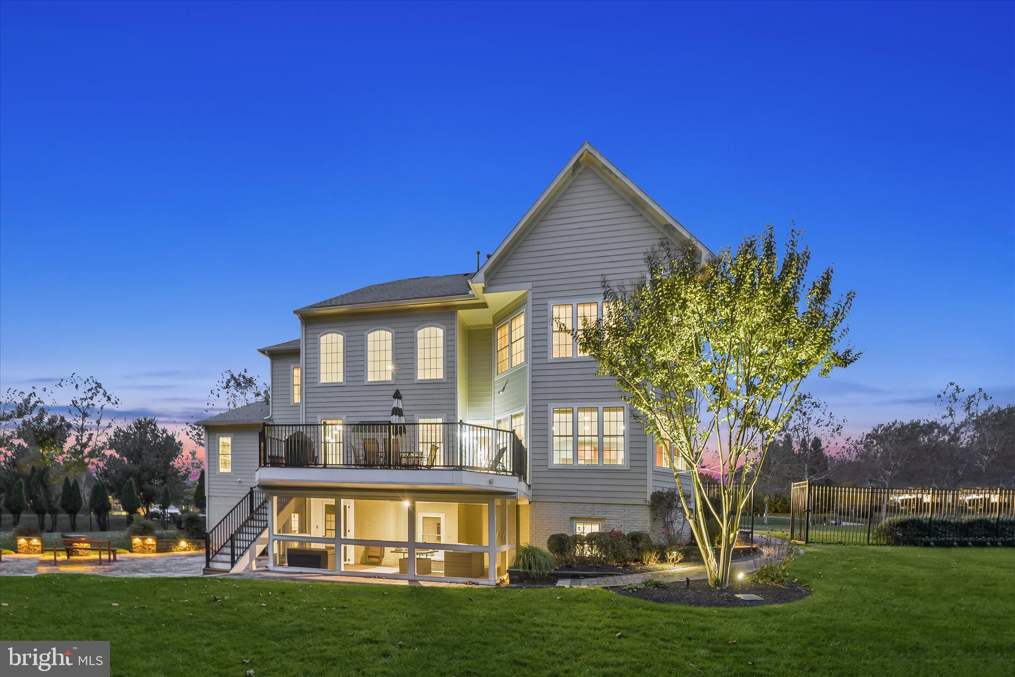 RIVERWOOD - Residential