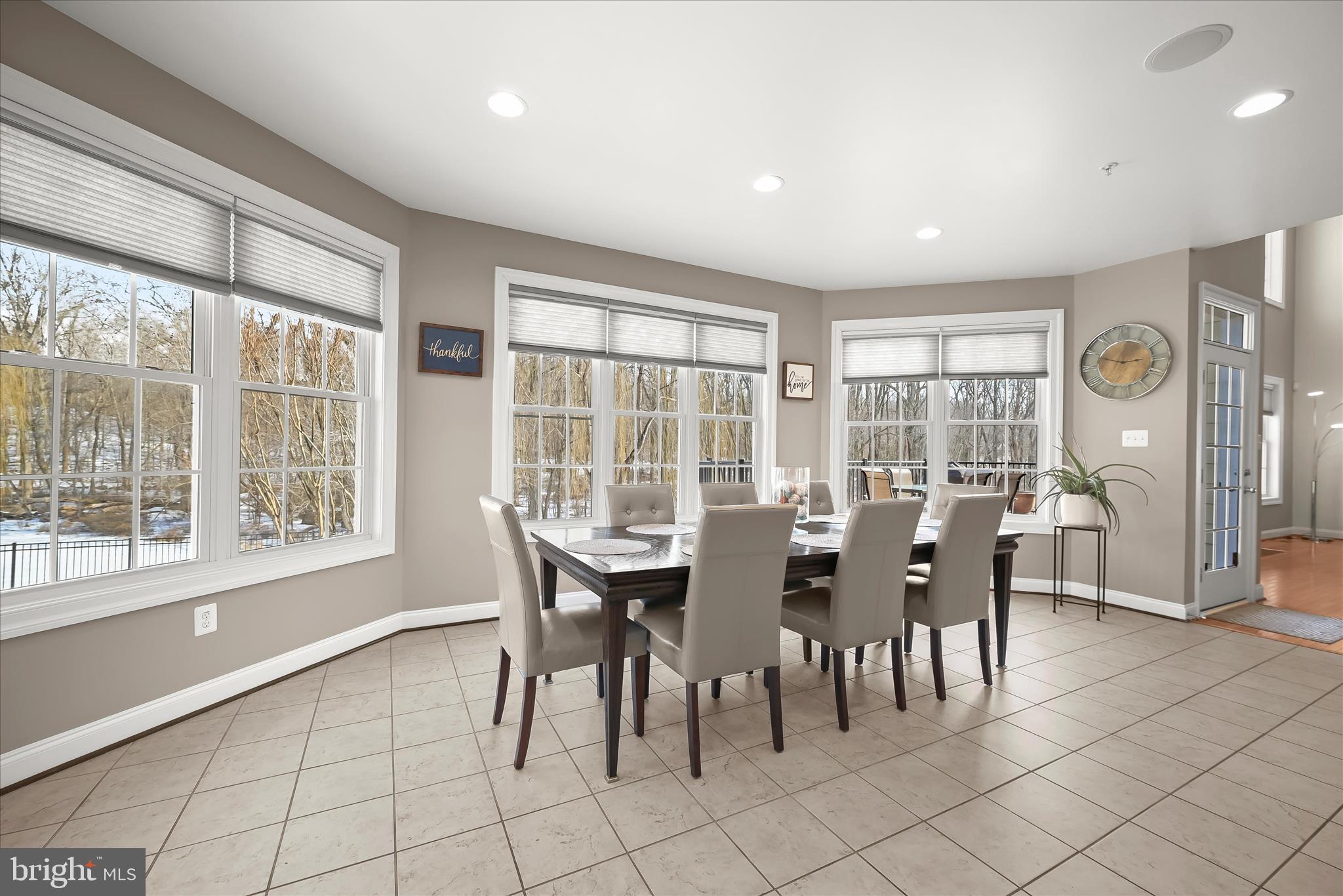 RIVERWOOD - Residential