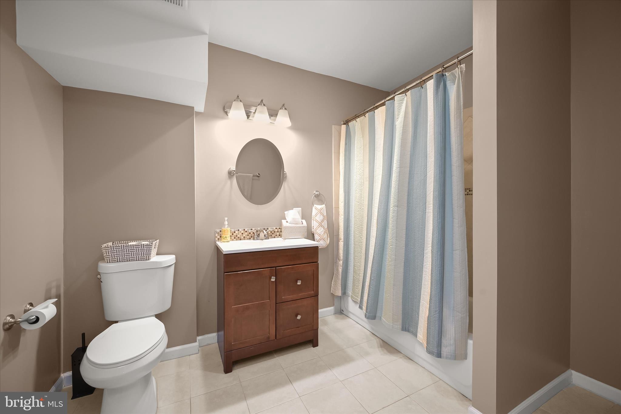 RIVERWOOD - Residential