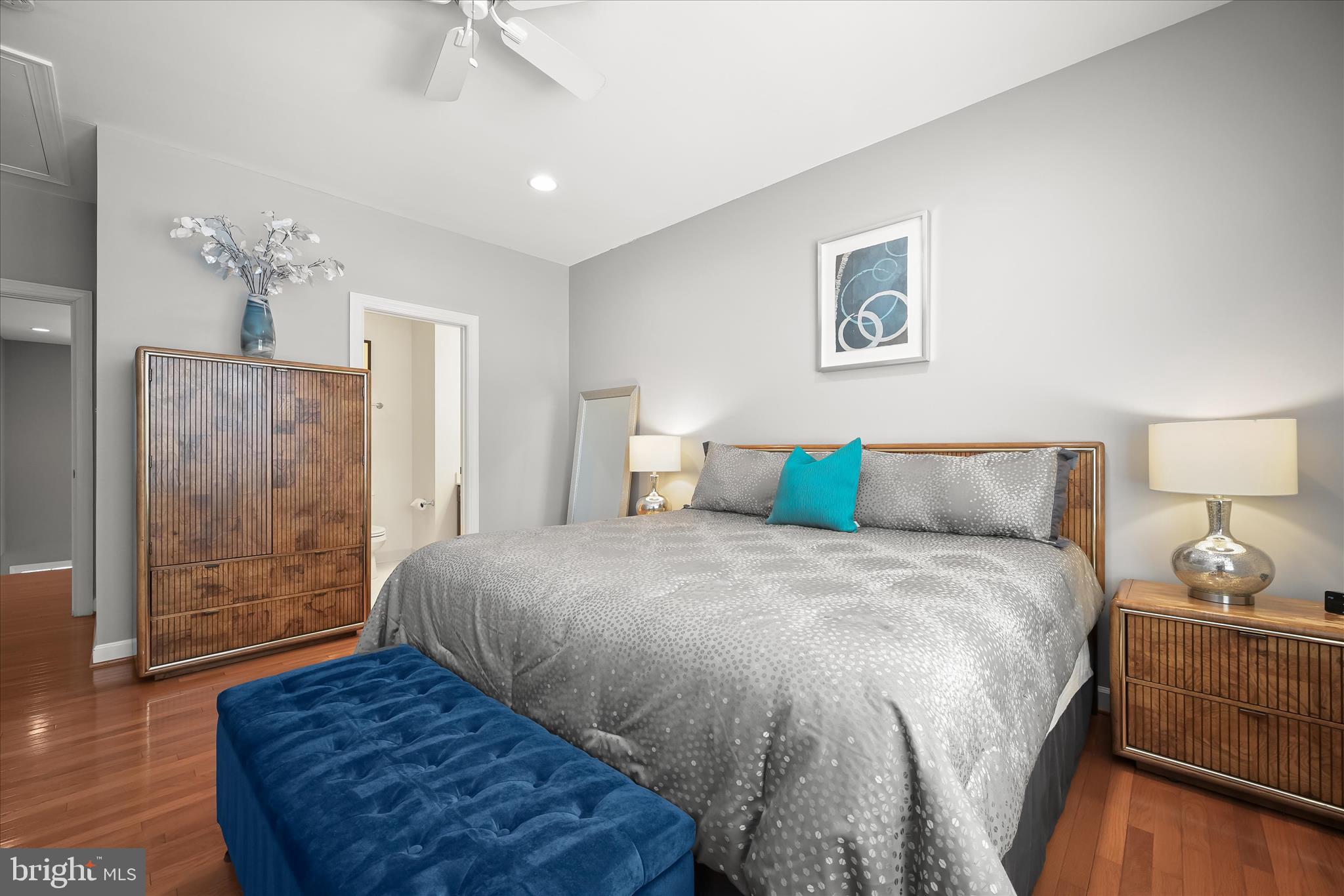 RIVERWOOD - Residential