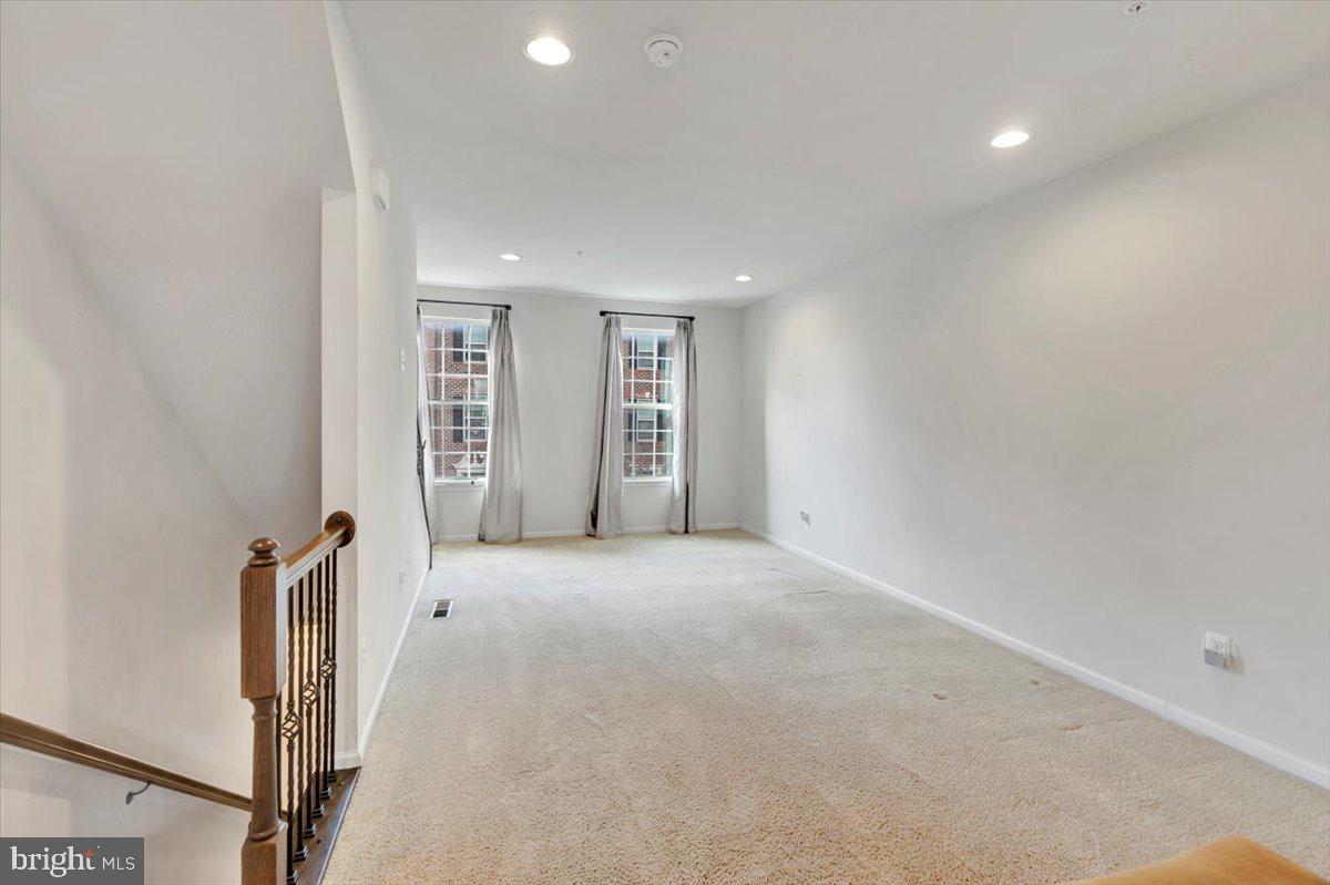 OLDHAM CROSSING - Residential