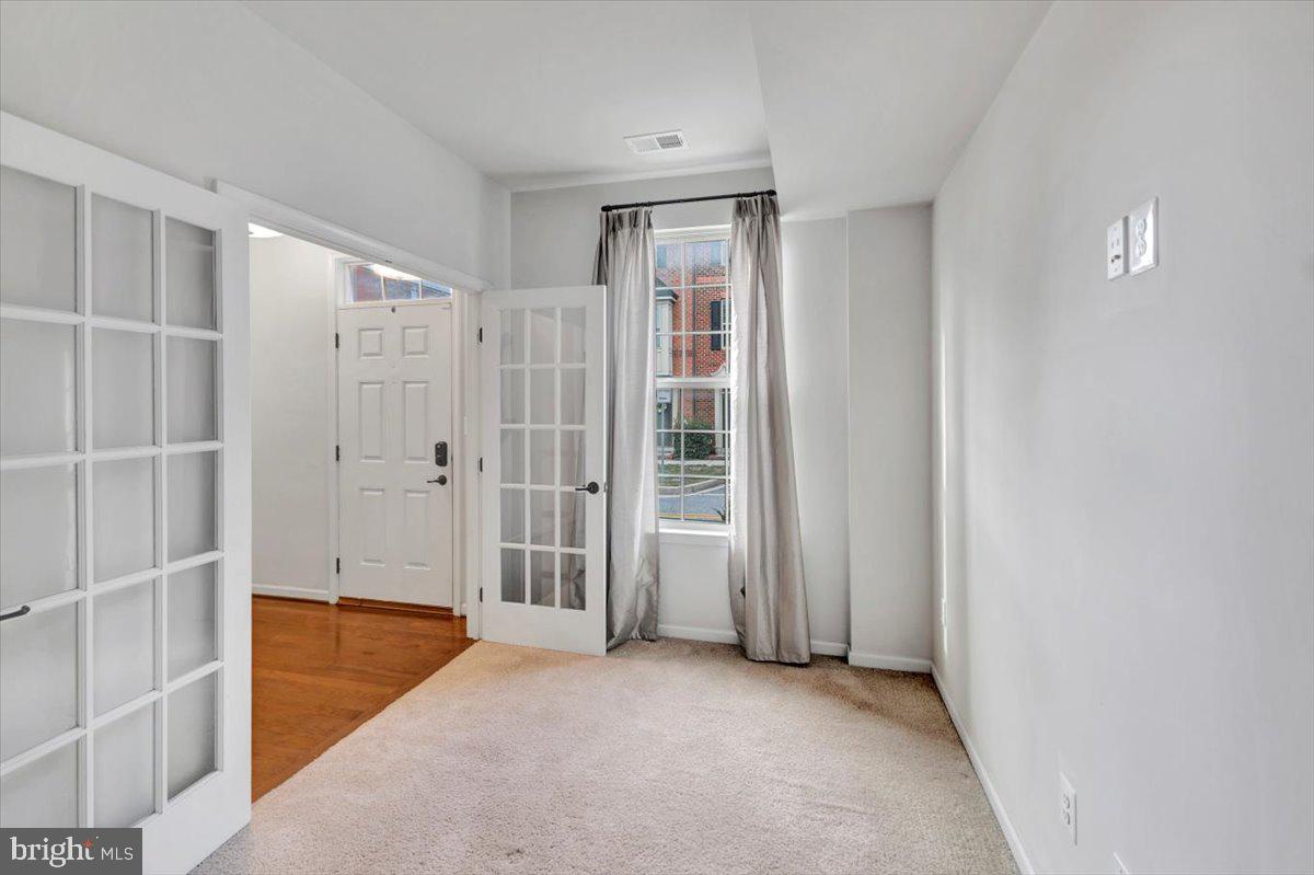 OLDHAM CROSSING - Residential