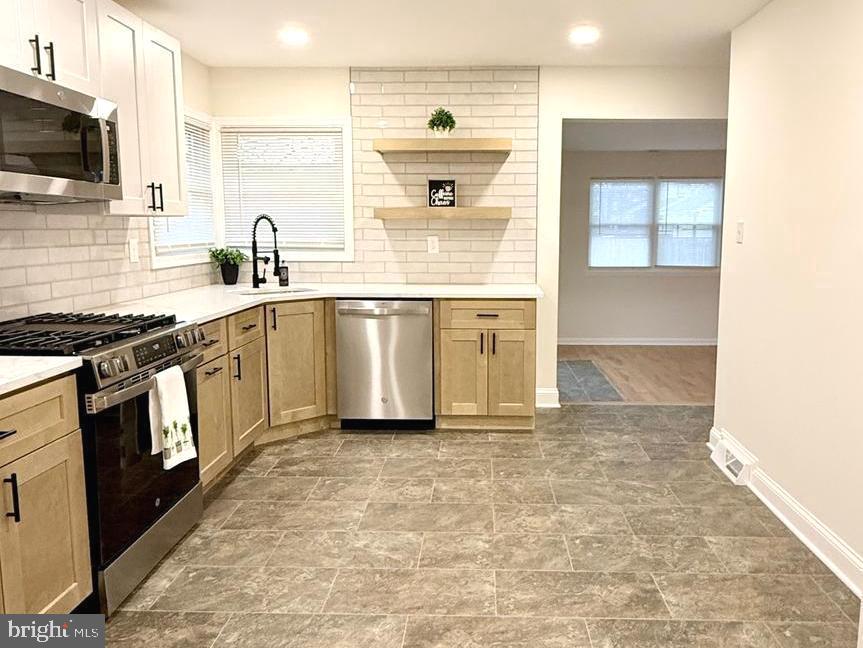 115 GLOUCESTER AVENUE