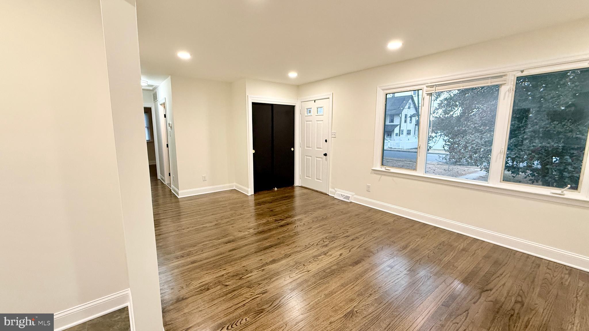 115 GLOUCESTER AVENUE