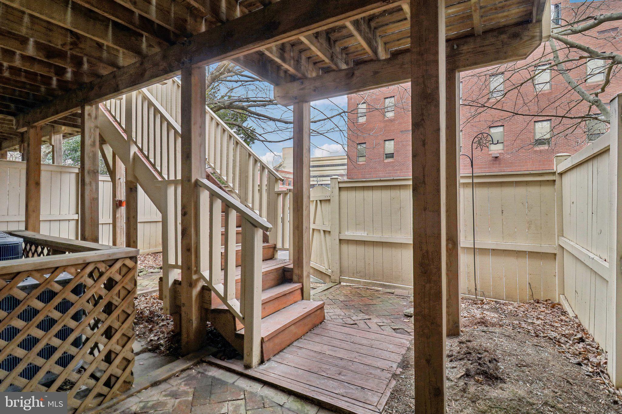 CHANCERY SQUARE - Residential