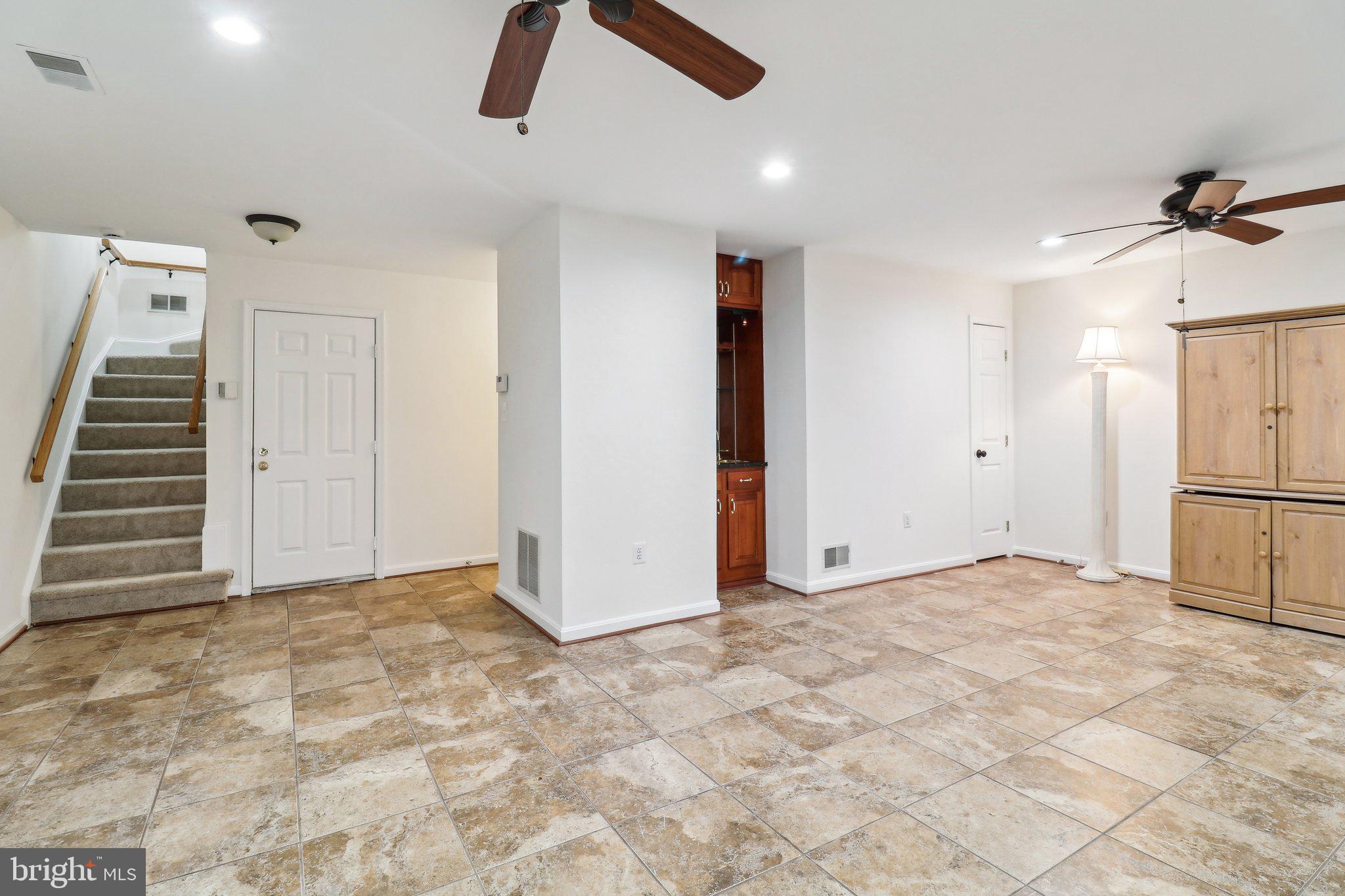 CHANCERY SQUARE - Residential