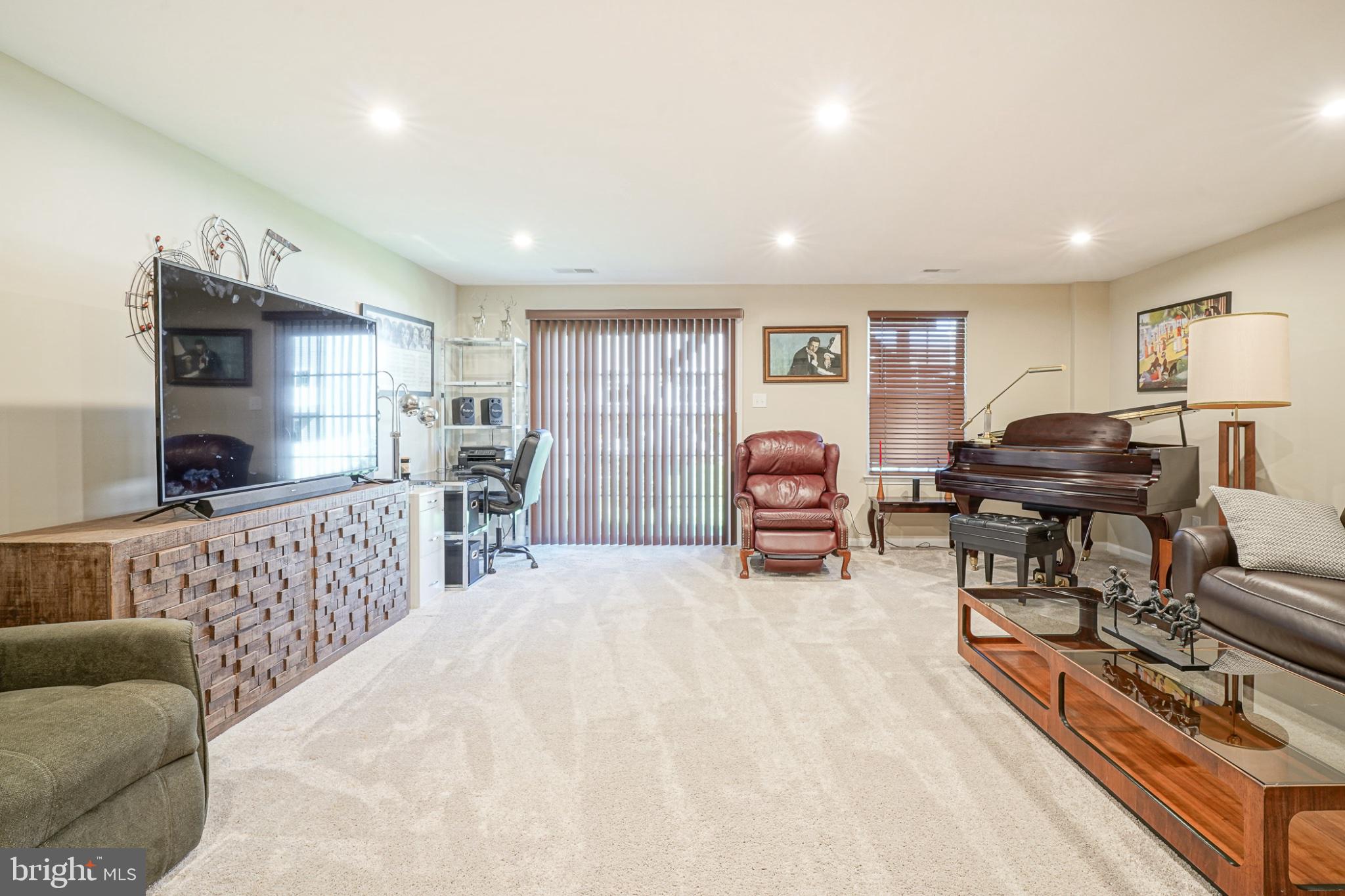121 SPIRE PLACE