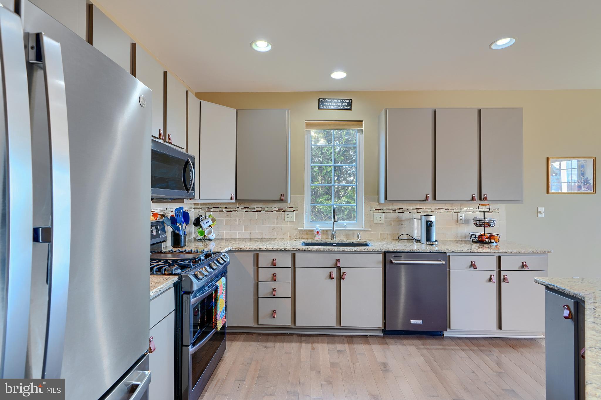 LOGANS RESERVE - Residential