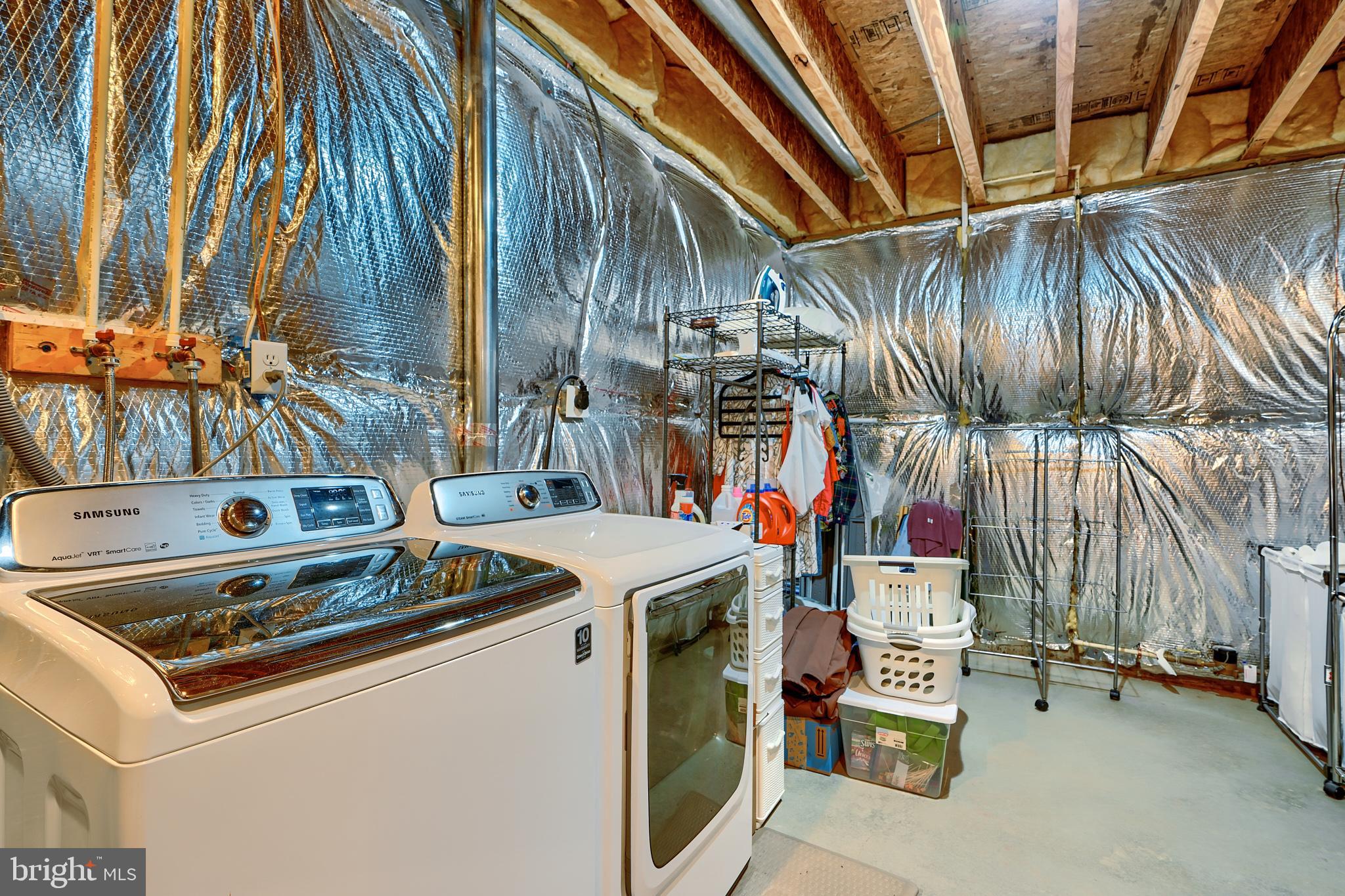 LOGANS RESERVE - Residential