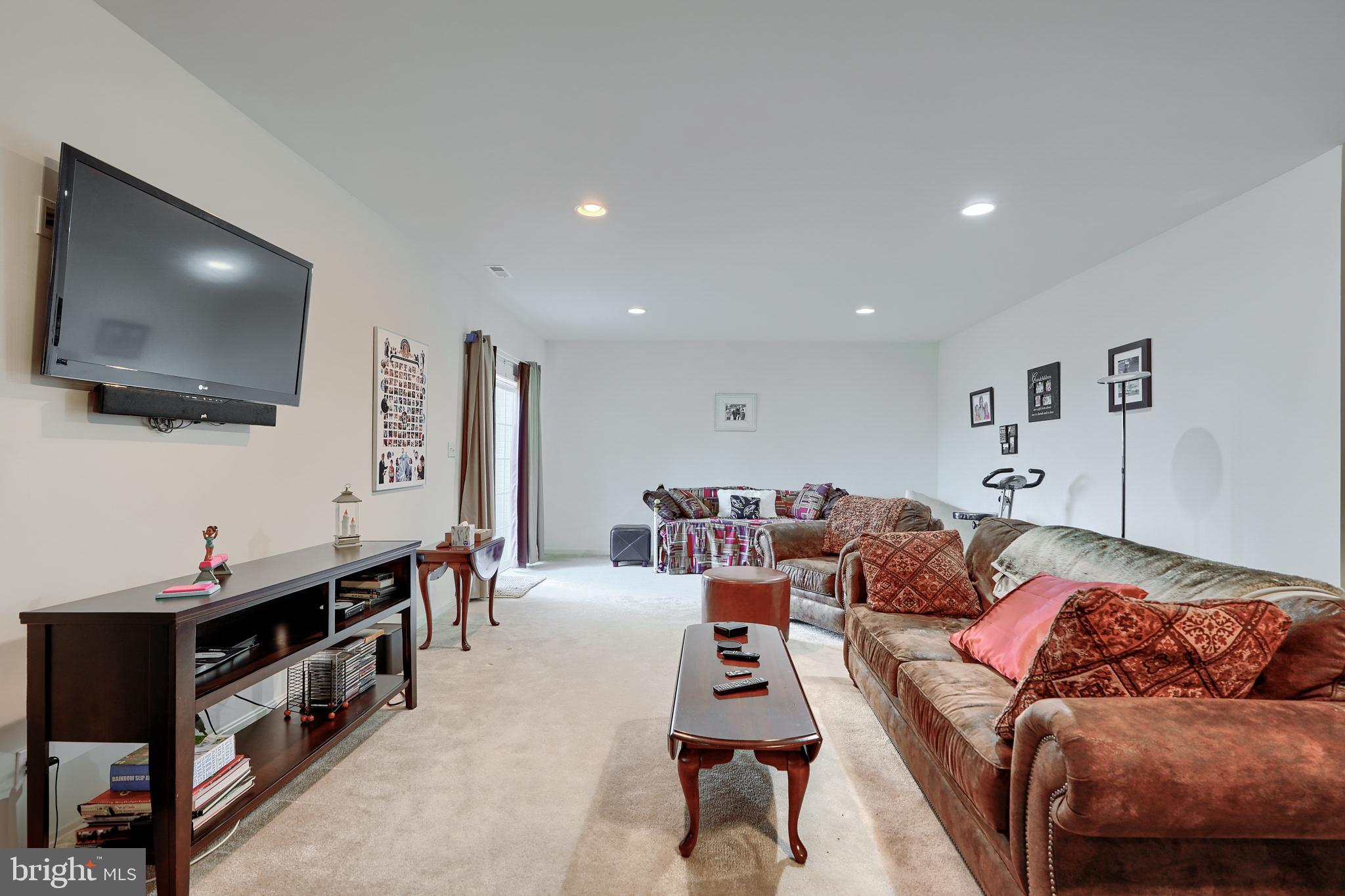 LOGANS RESERVE - Residential