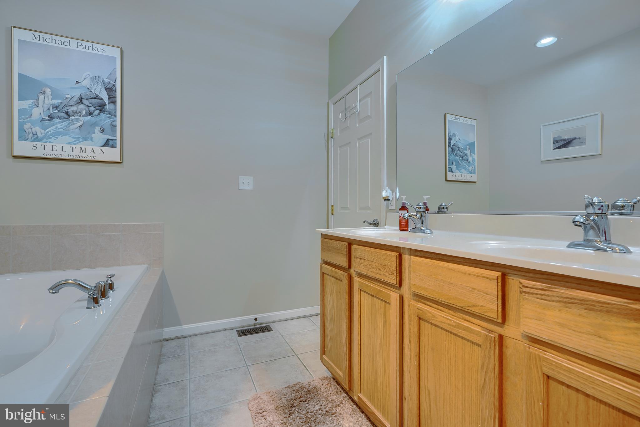 LOGANS RESERVE - Residential