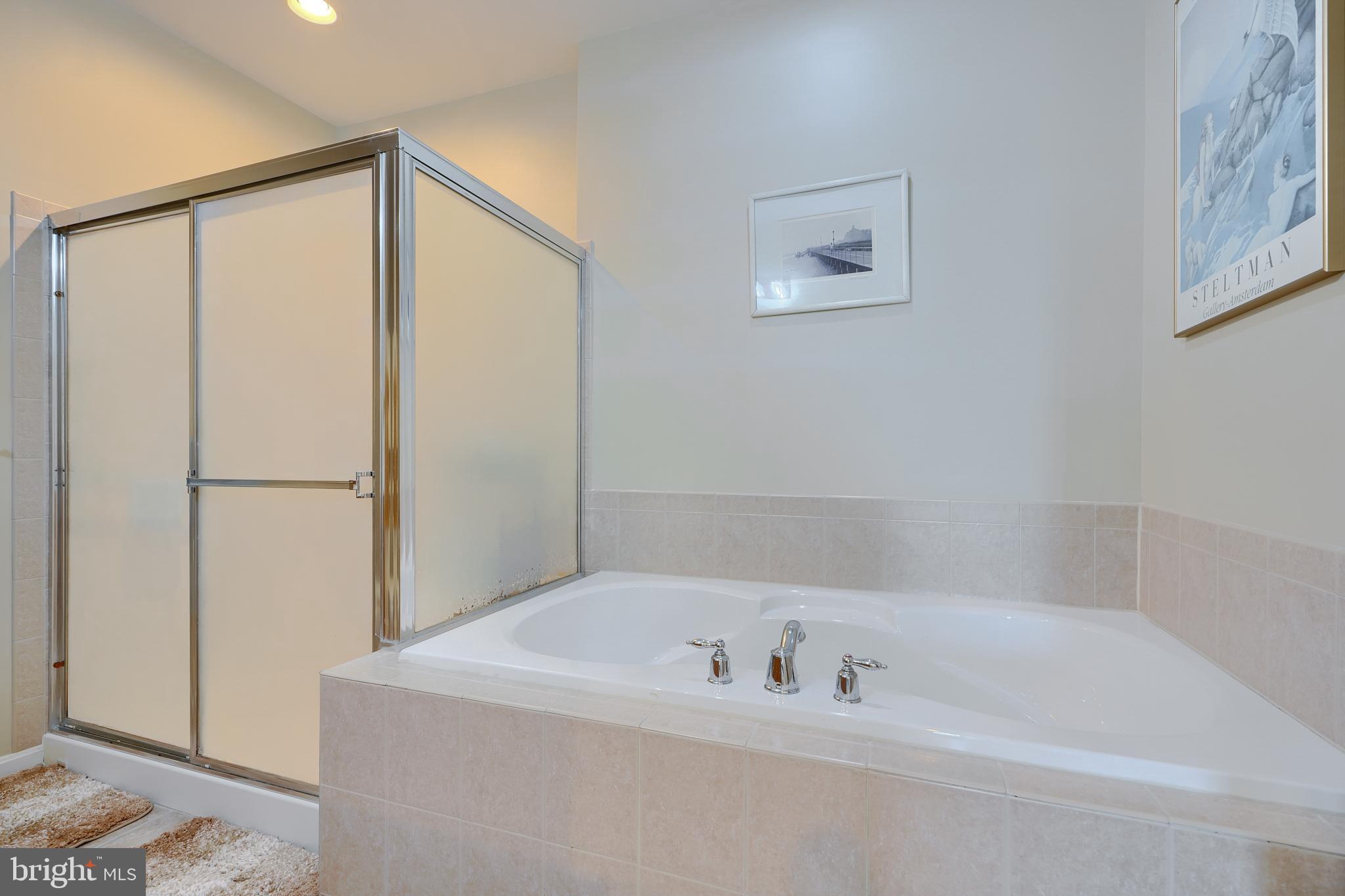 LOGANS RESERVE - Residential