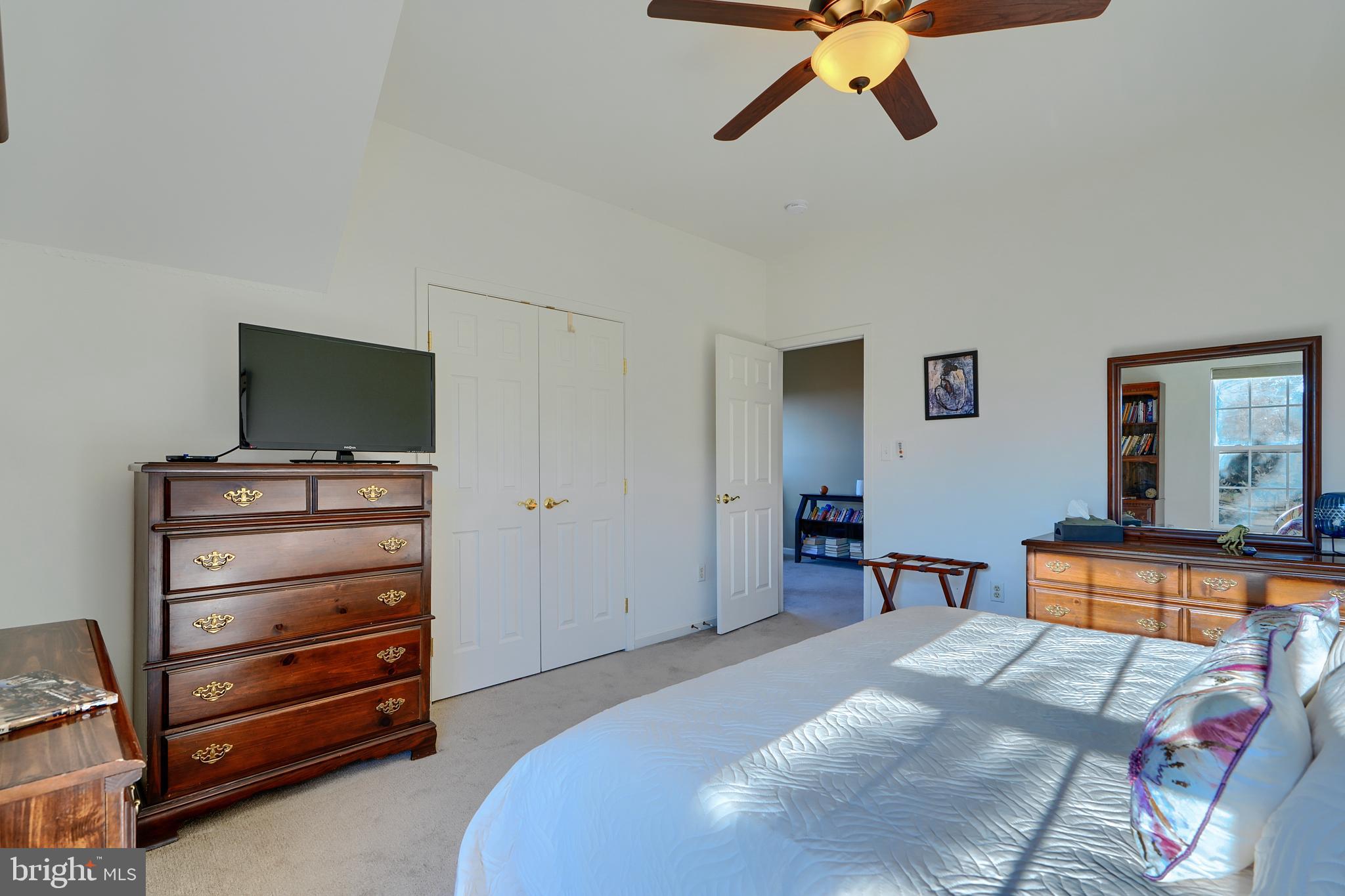 LOGANS RESERVE - Residential