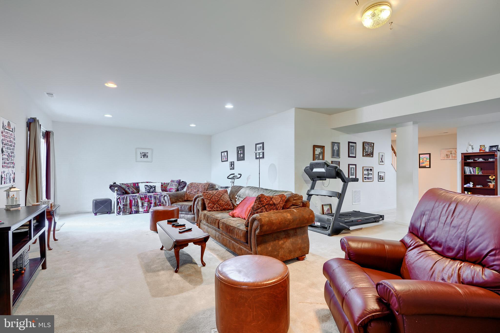 LOGANS RESERVE - Residential