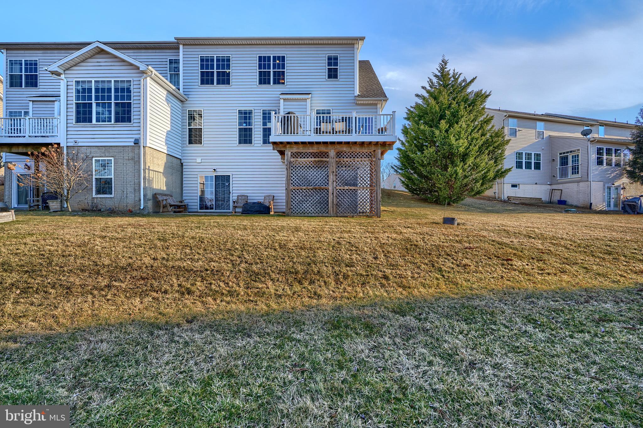 LOGANS RESERVE - Residential