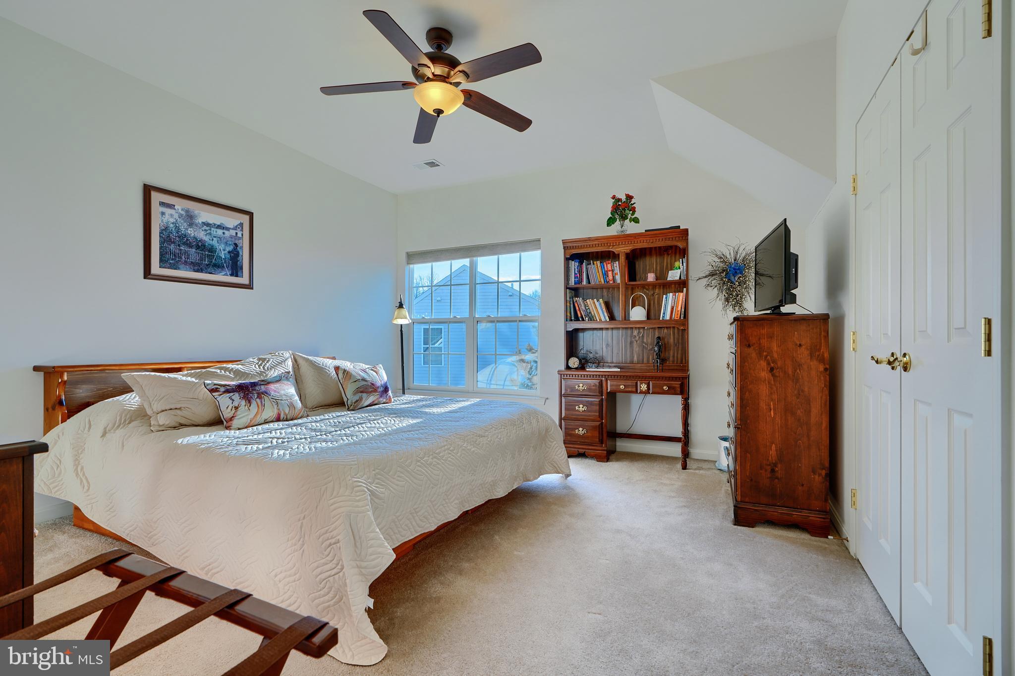 LOGANS RESERVE - Residential