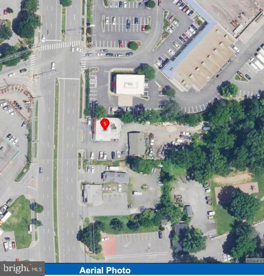 PLUMGAR - Commercial Sale