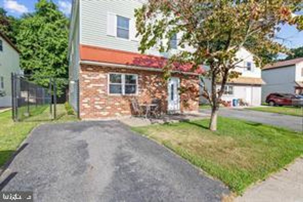 Photo of 513 Corinthian Avenue, ESSINGTON, PA 19029 (MLS # PADE2102490)