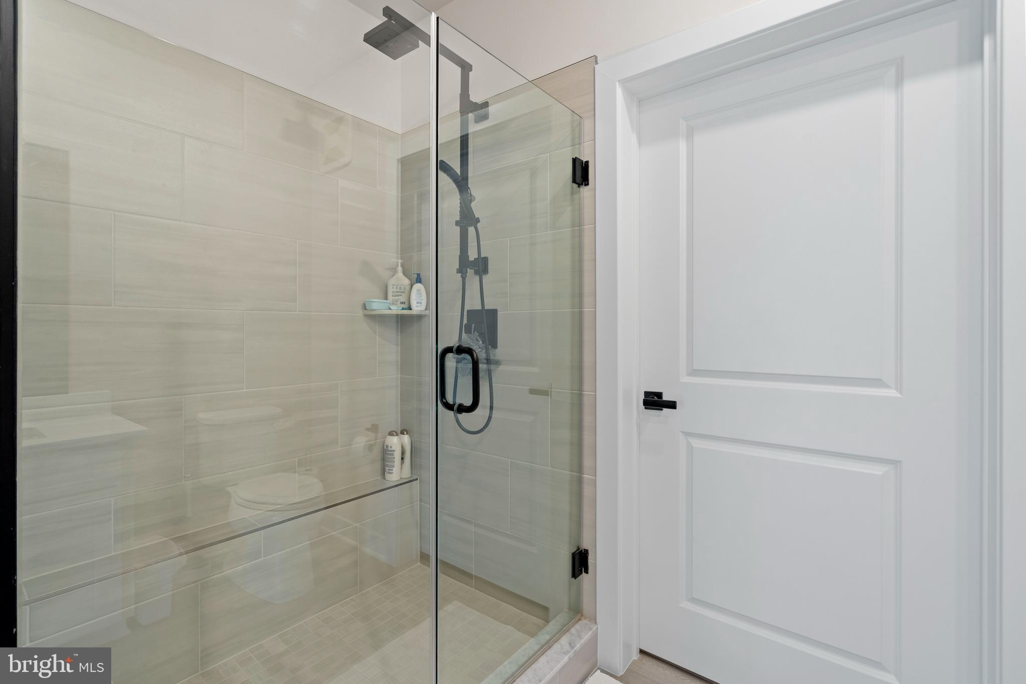 WOODLAND PARK STATION - Residential Lease