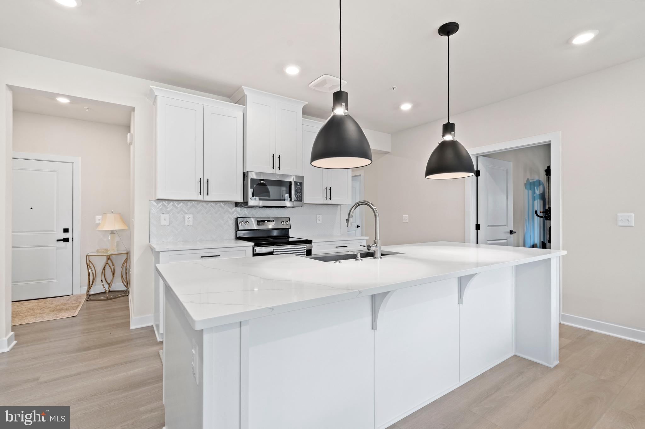 WOODLAND PARK STATION - Residential Lease