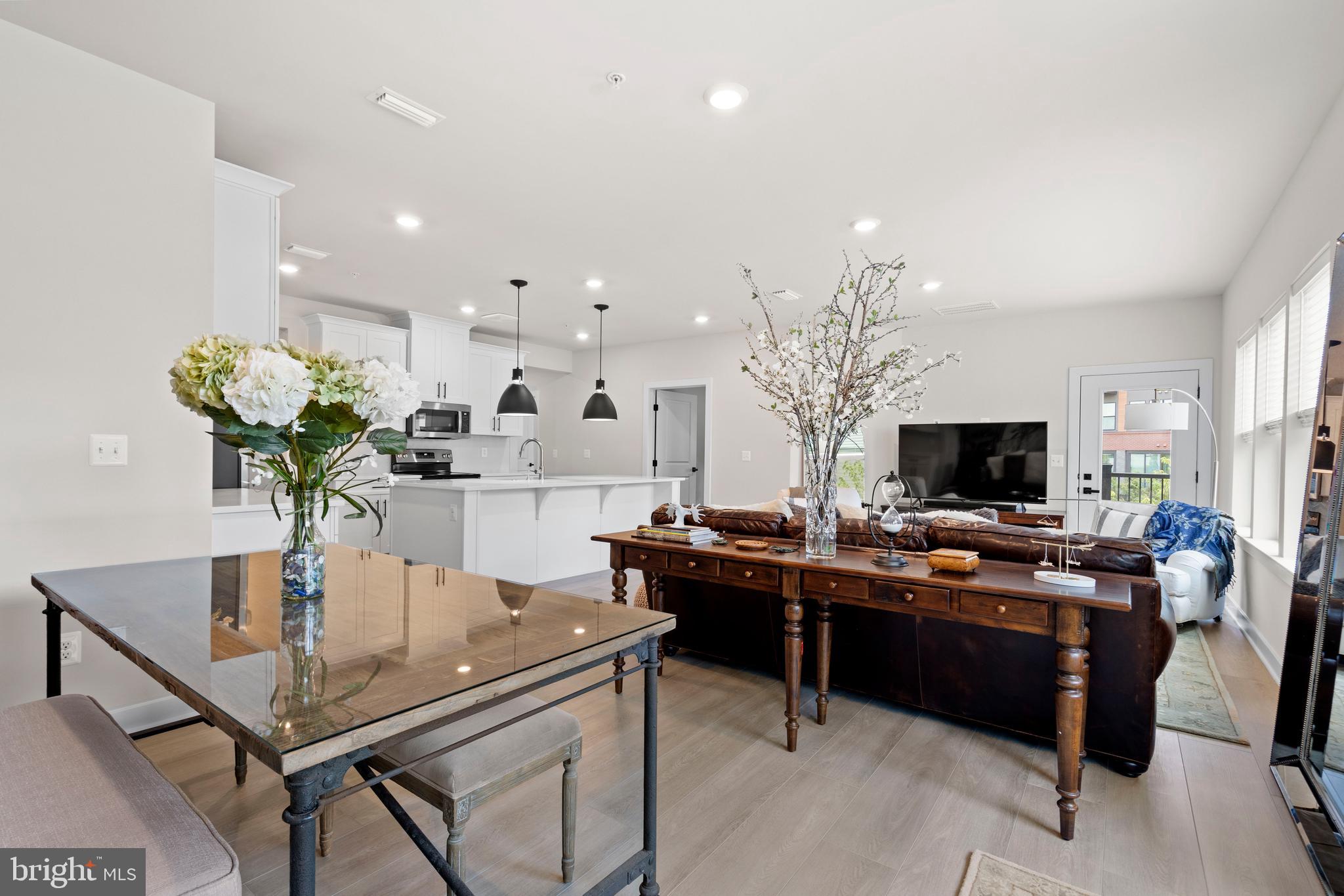 WOODLAND PARK STATION - Residential Lease