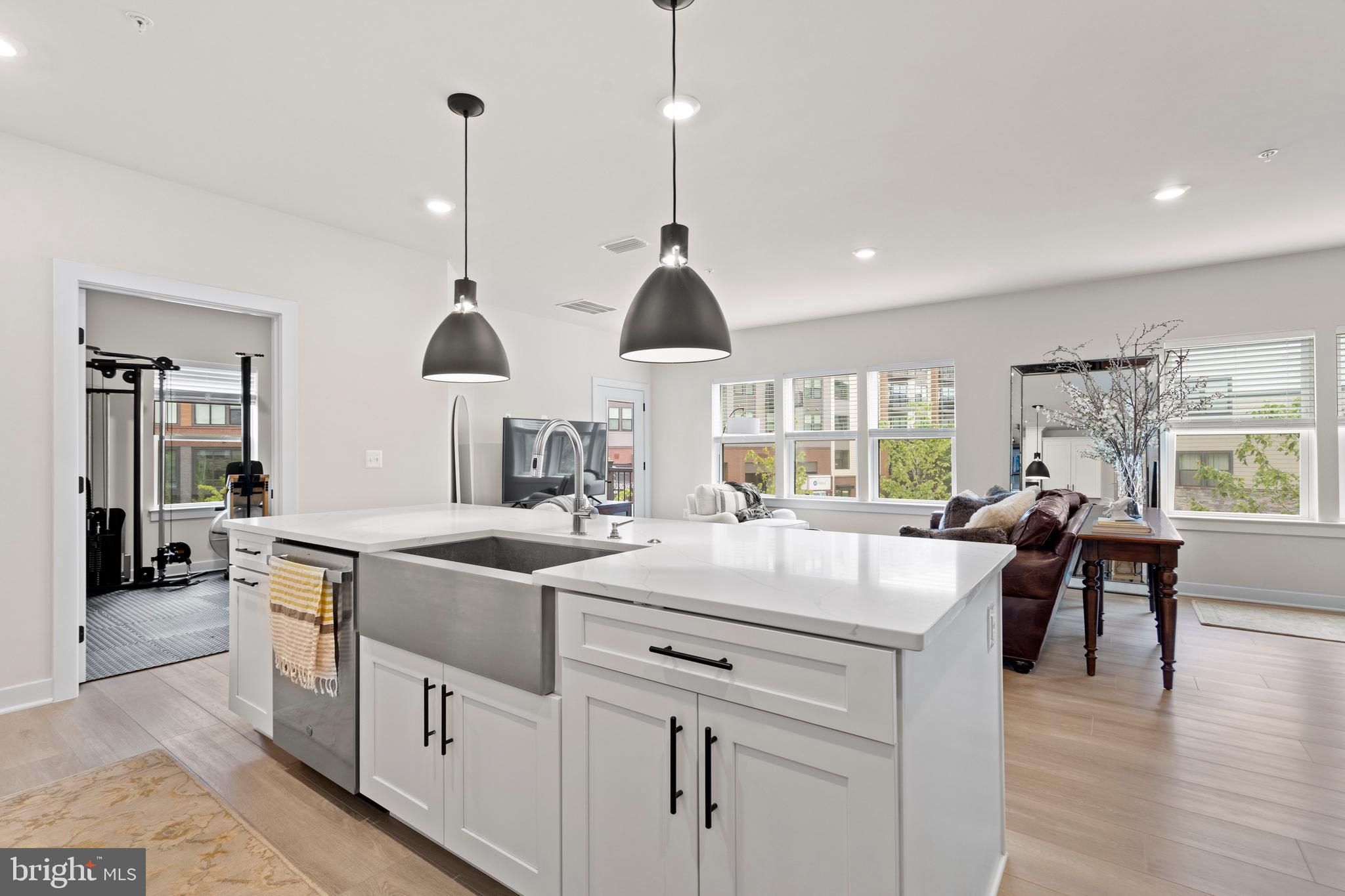 WOODLAND PARK STATION - Residential Lease