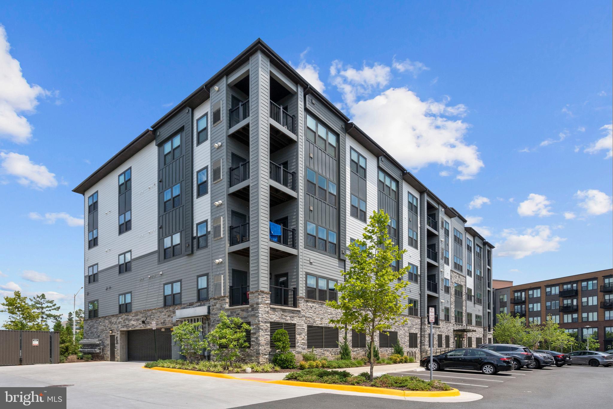 WOODLAND PARK STATION - Residential Lease