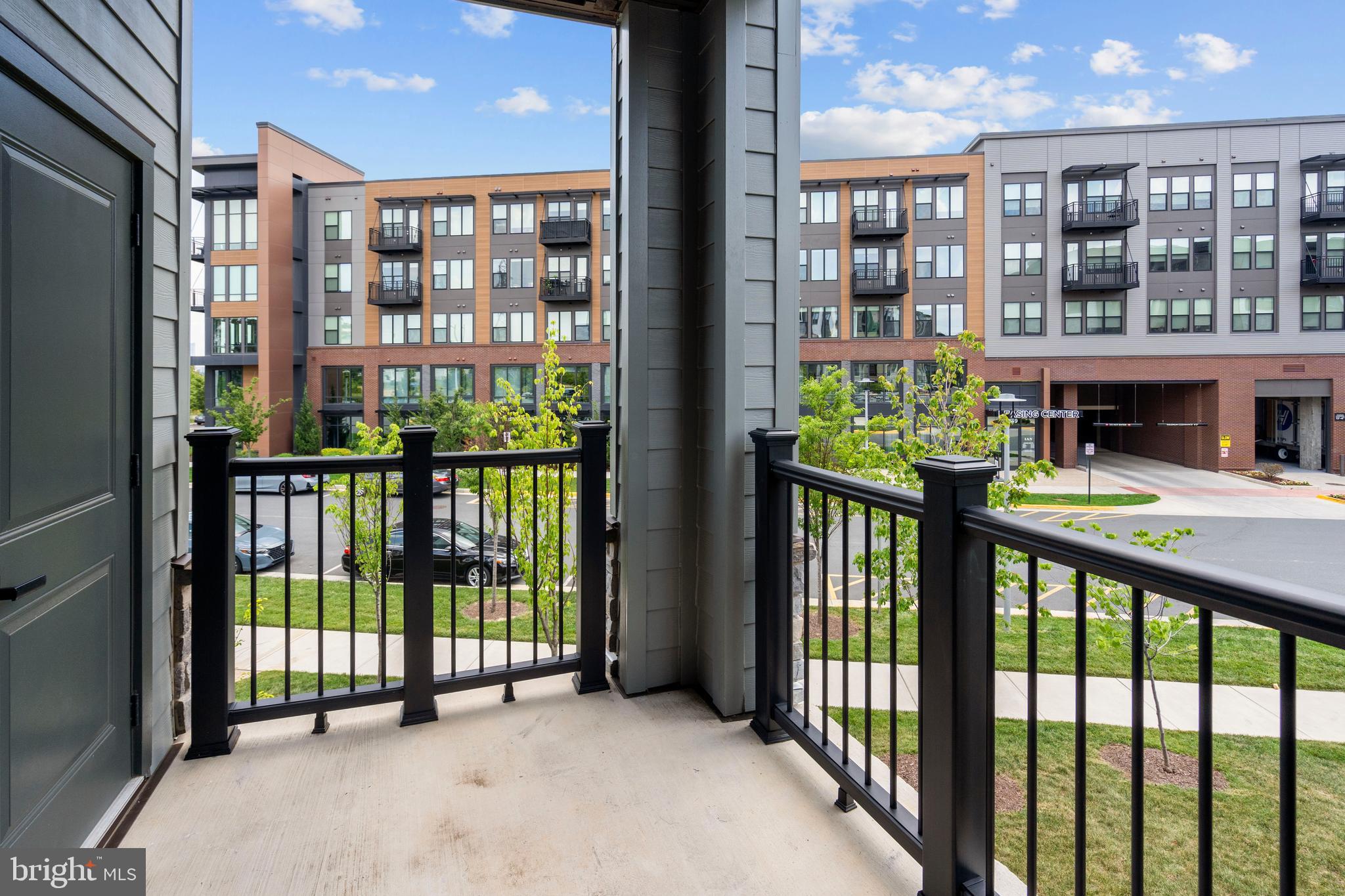 WOODLAND PARK STATION - Residential Lease