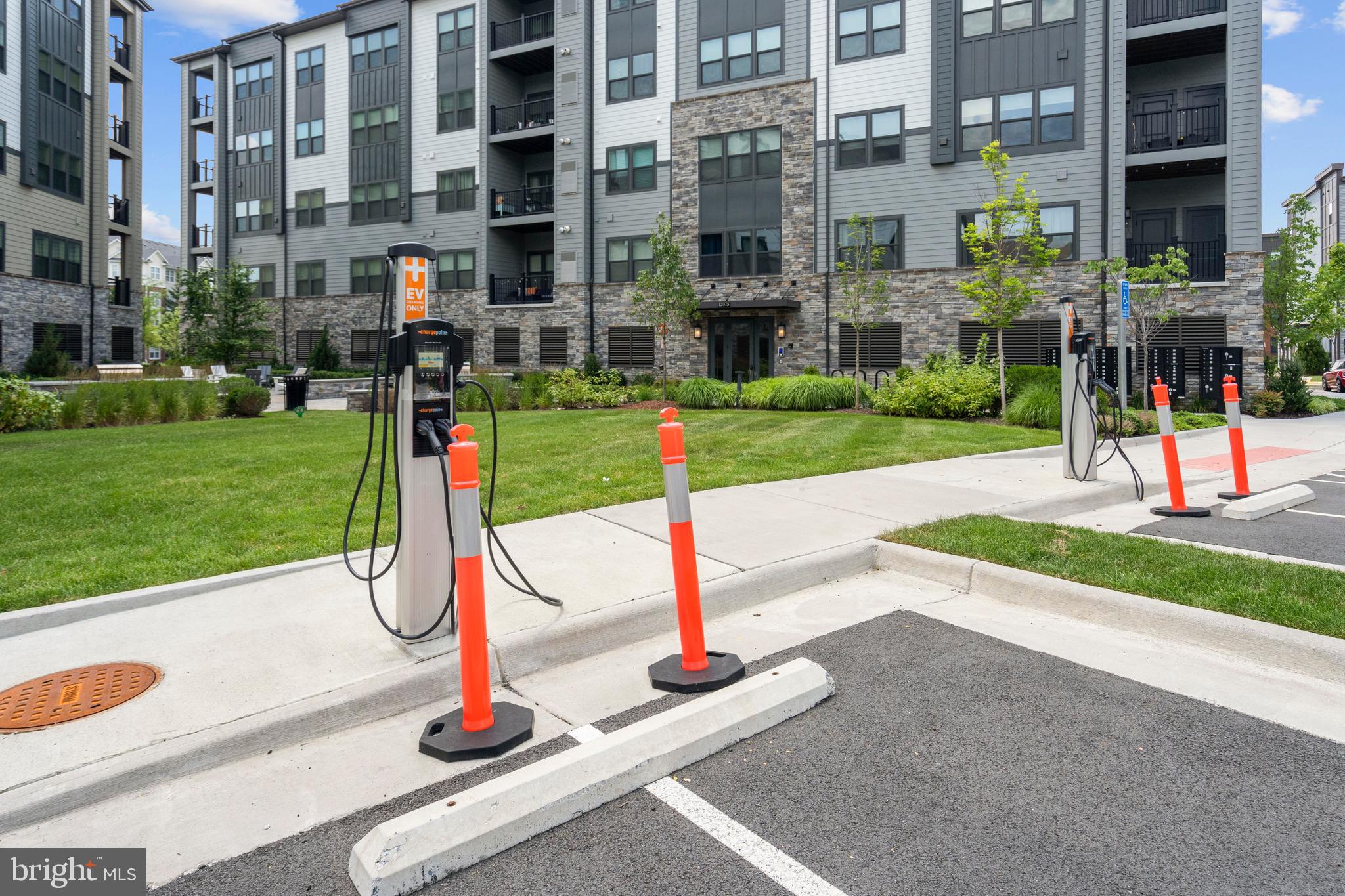 WOODLAND PARK STATION - Residential Lease