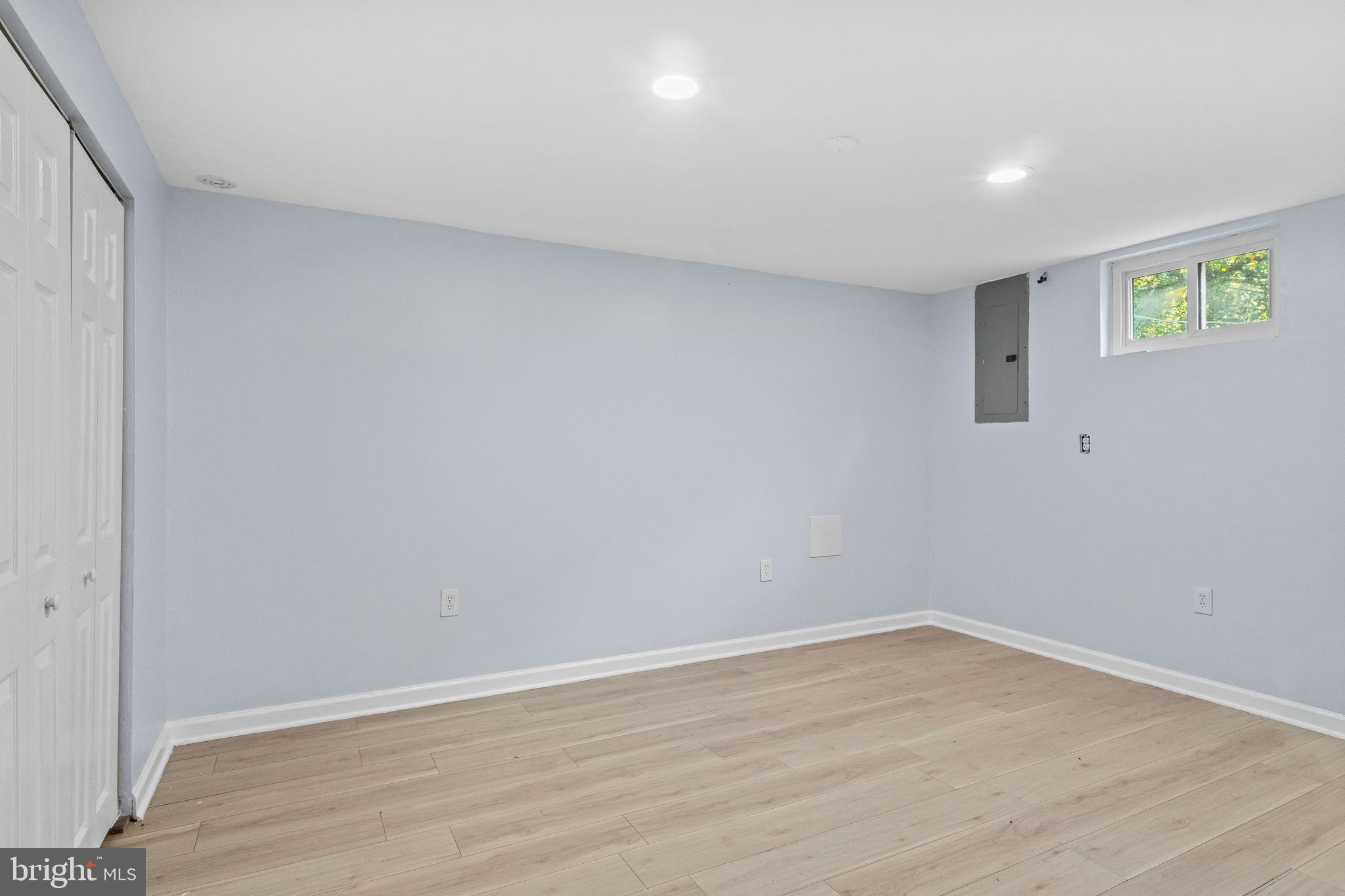 HYATTSVILLE HILLS - Residential