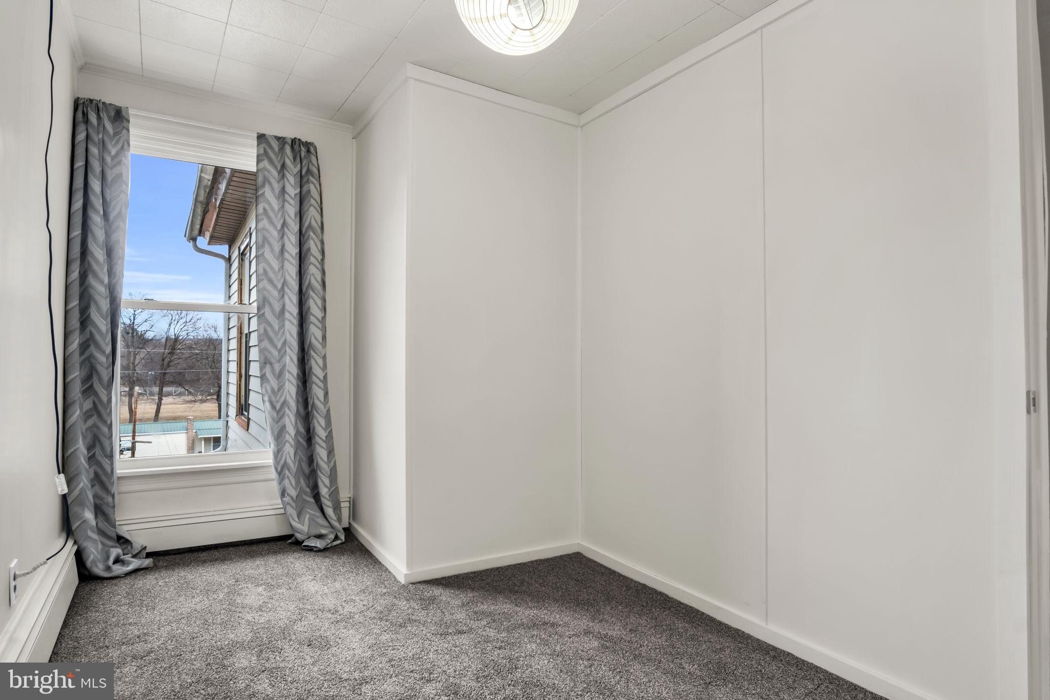 NEWPORT - Residential