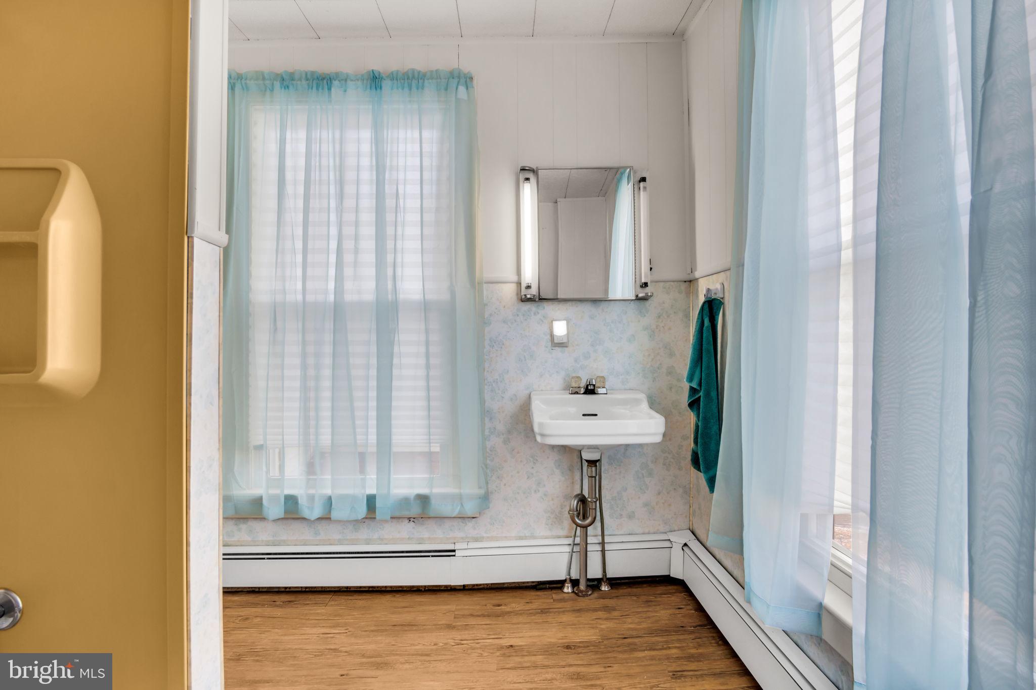 NEWPORT - Residential