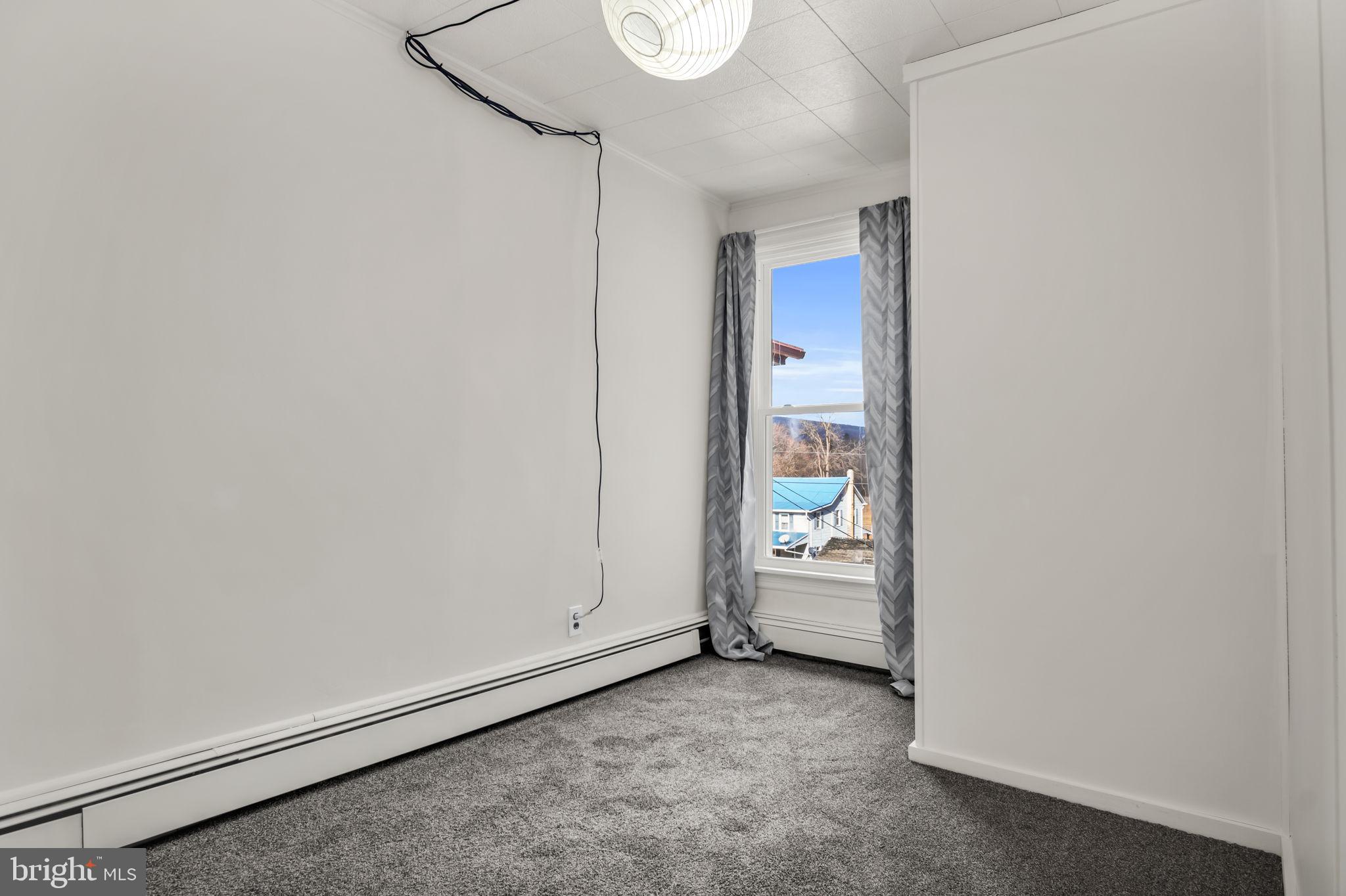 NEWPORT - Residential