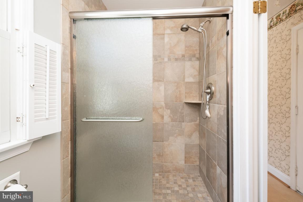 GREEN GLADE WOODS - Residential