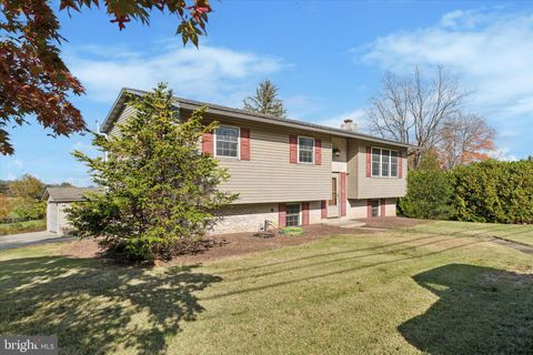2826 GOLF COURSE ROAD BIRDSBORO PA 19508