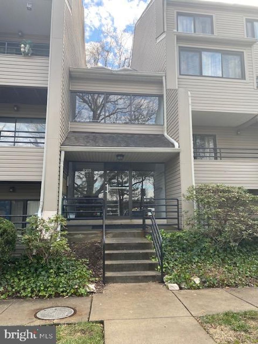 MOVE RIGHT INTO THIS UPDATED FORMER MODEL.  BEAUTIFUL WOOD LOOK FLOORING - NEW CARPET -  FRESHLY PAINTED - BUILT-INS - MIRRORED WALLS - DESIGNER LIGHTING - GREAT ROOM W/ EAT IN KITCHEN AND FIREPLACE - MODERN BATHROOMS -  ENJOY THE PRIVACY FROM FRONT AND REAR BALCONIES. STORAGE AREA - HURRY THIS WON'T LAST.